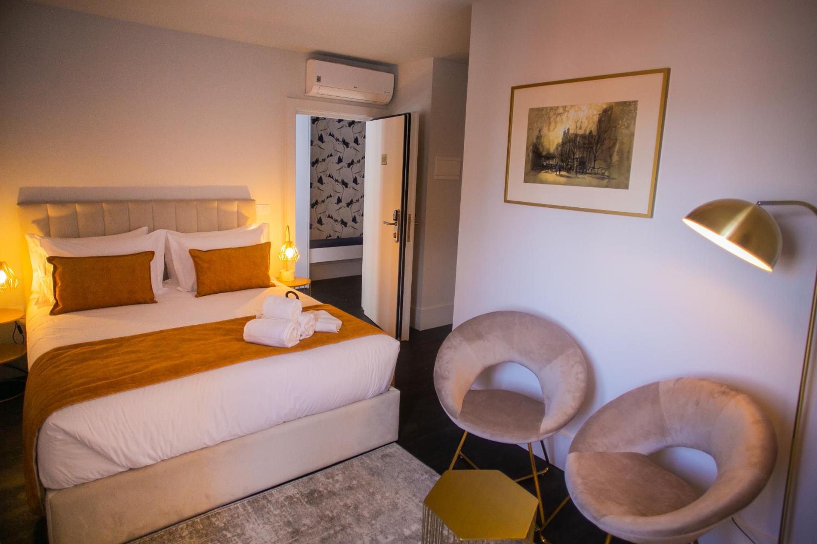 Classic Double Room - Photo 12