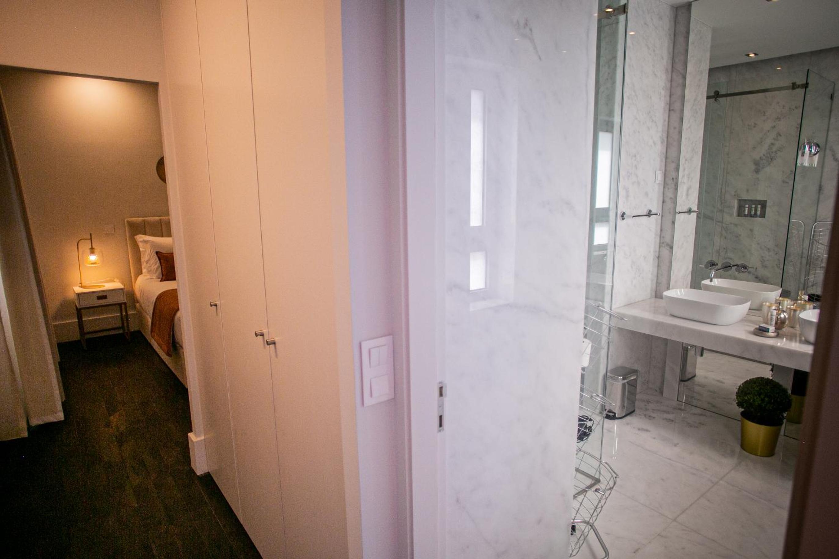 Classic Double Room - Photo 23