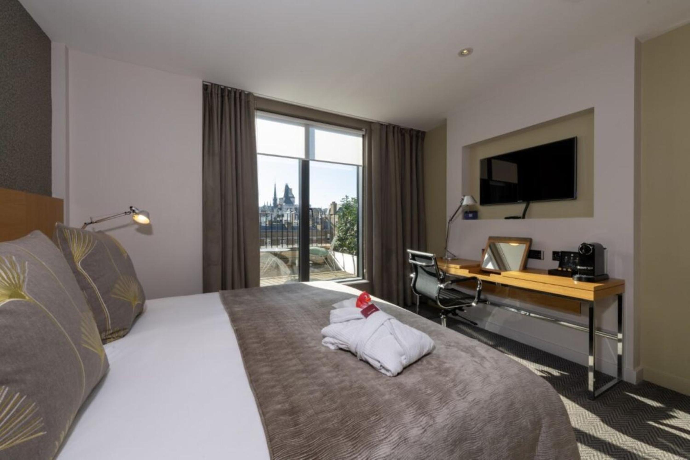 King Room with Balcony