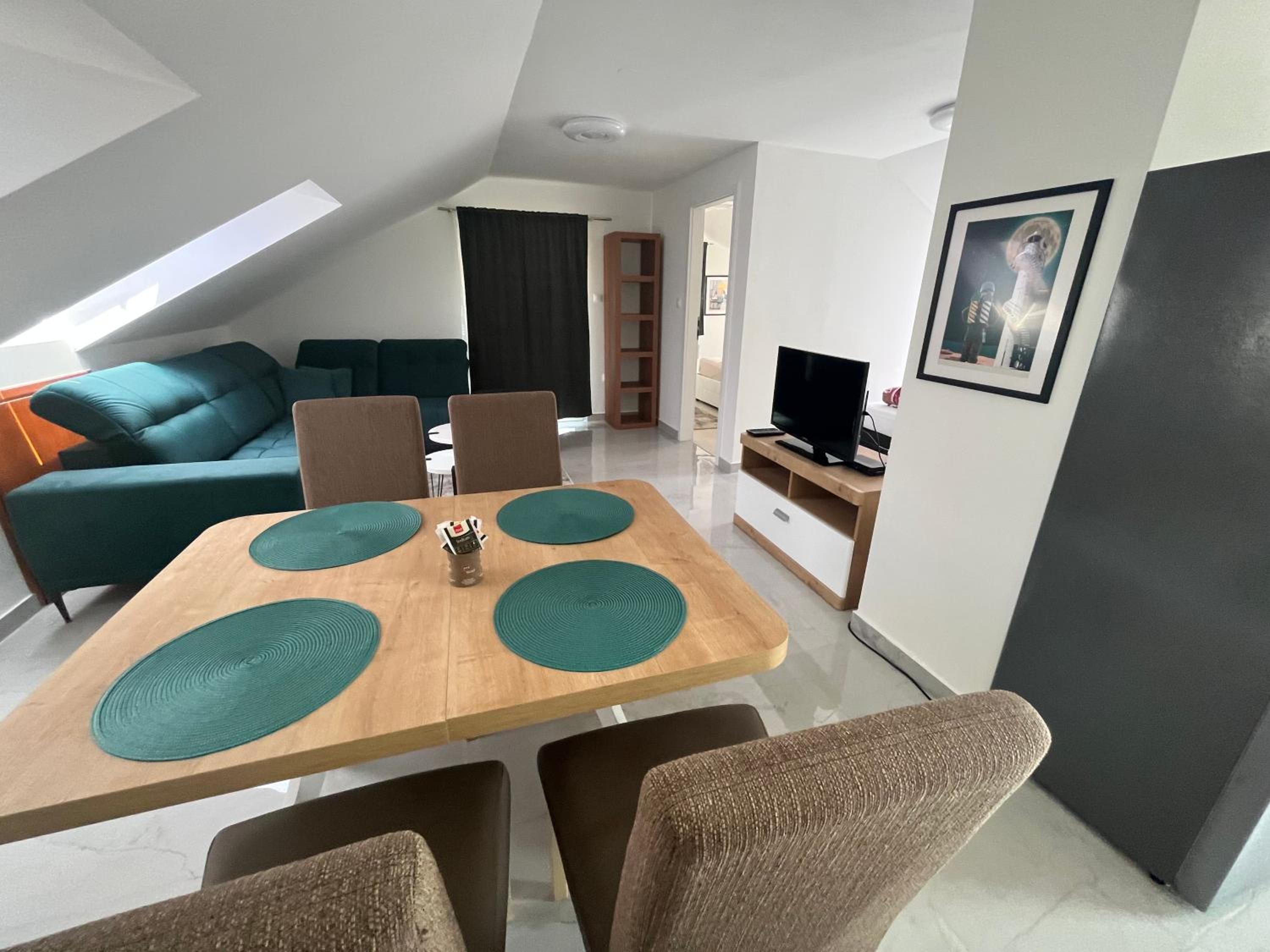 Comfort One-Bedroom Apartment with Balcony and Sea View - Photo 1