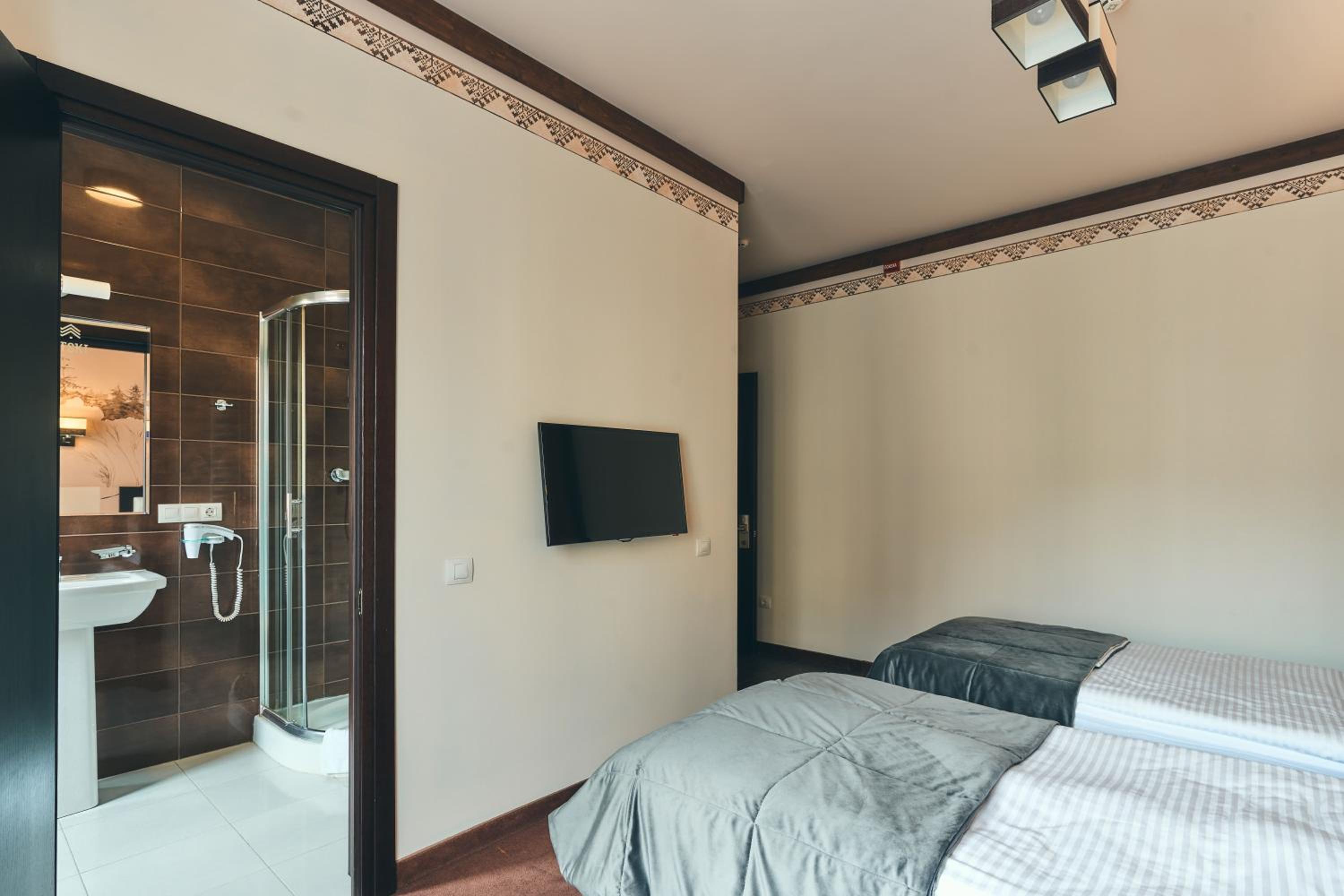 Standard Twin Room photo 3