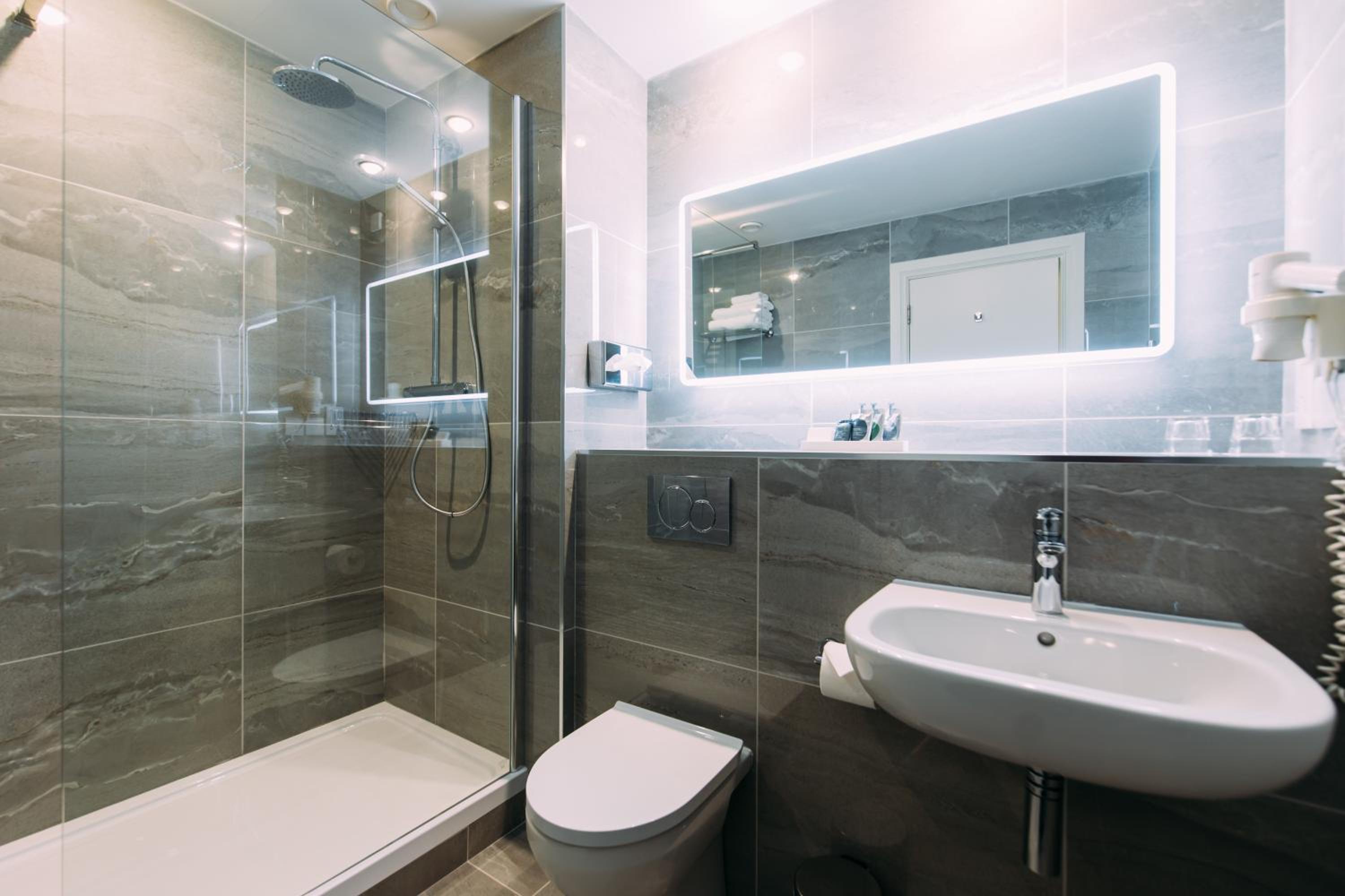 Standard Double/Twin Room - Photo 2