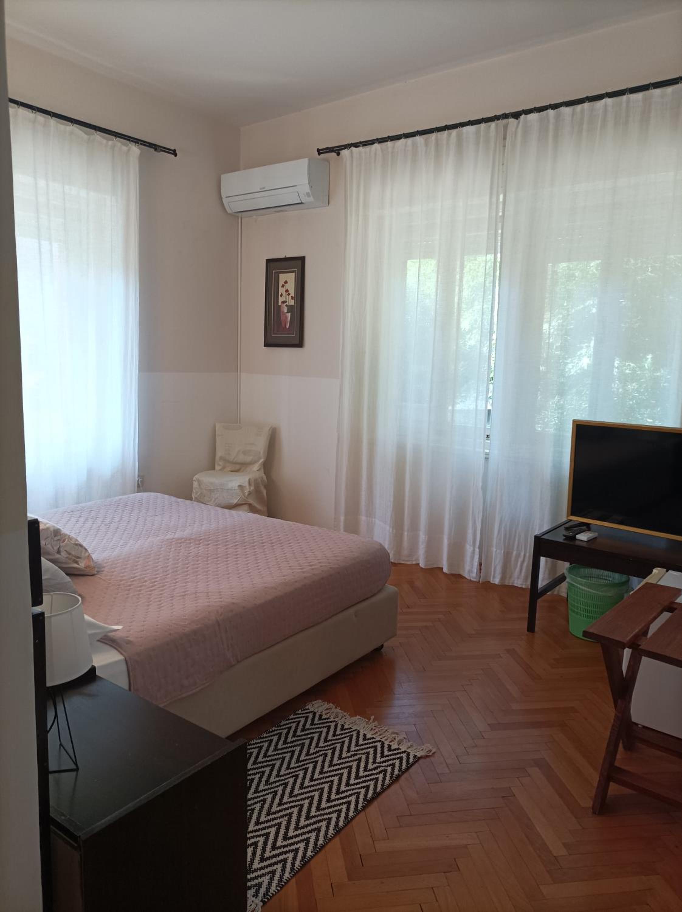 Double or Twin Room - Photo 10
