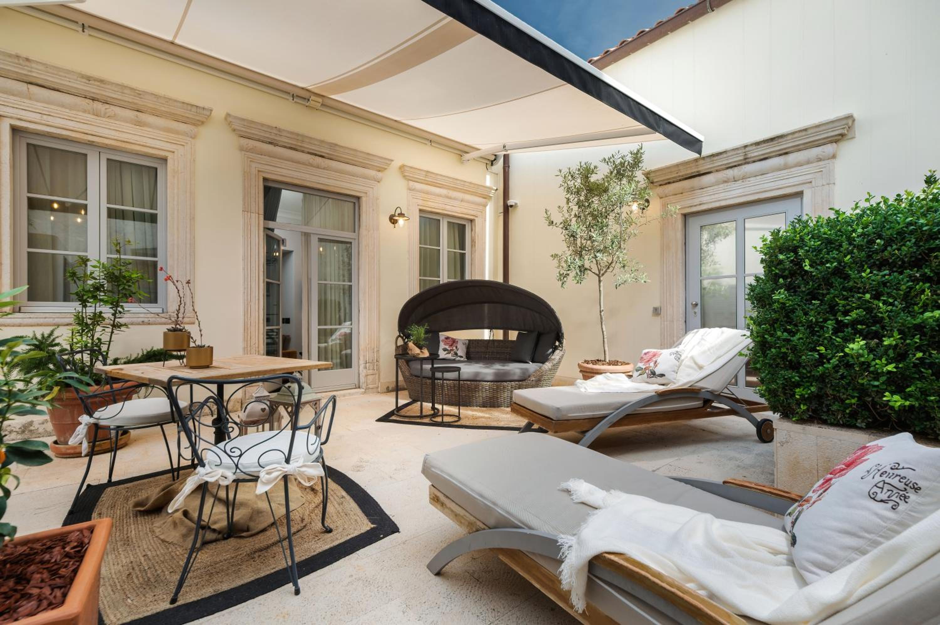 Grand Terrace Suite - Photo 5