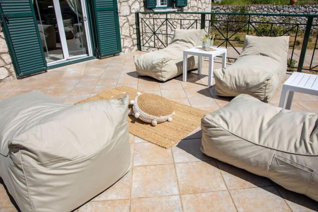 Villa photo 2