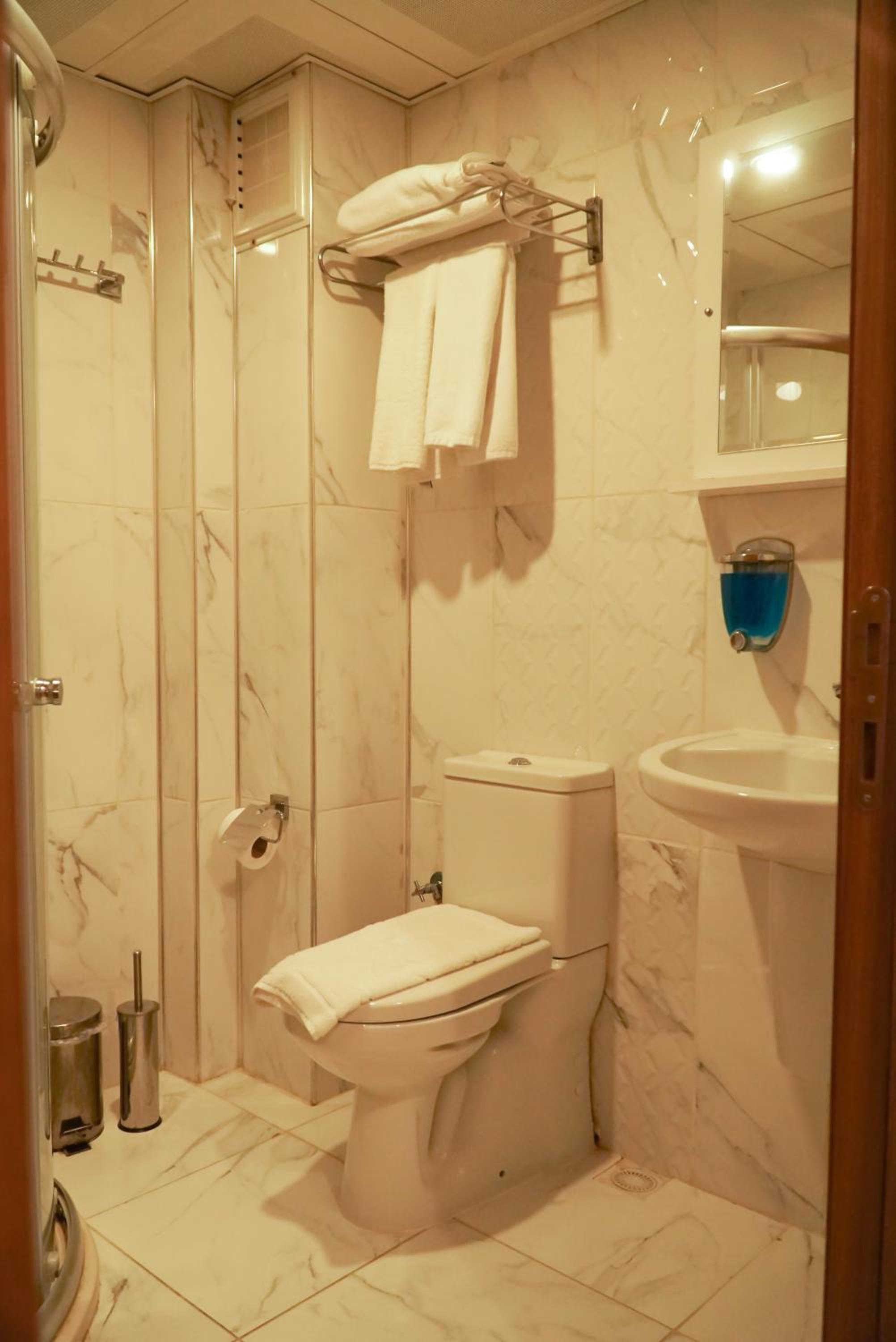 Standard Double Room - Photo 3