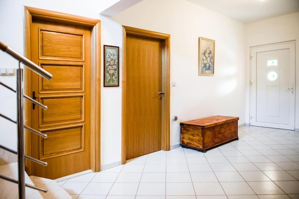 Four-Bedroom House photo 3