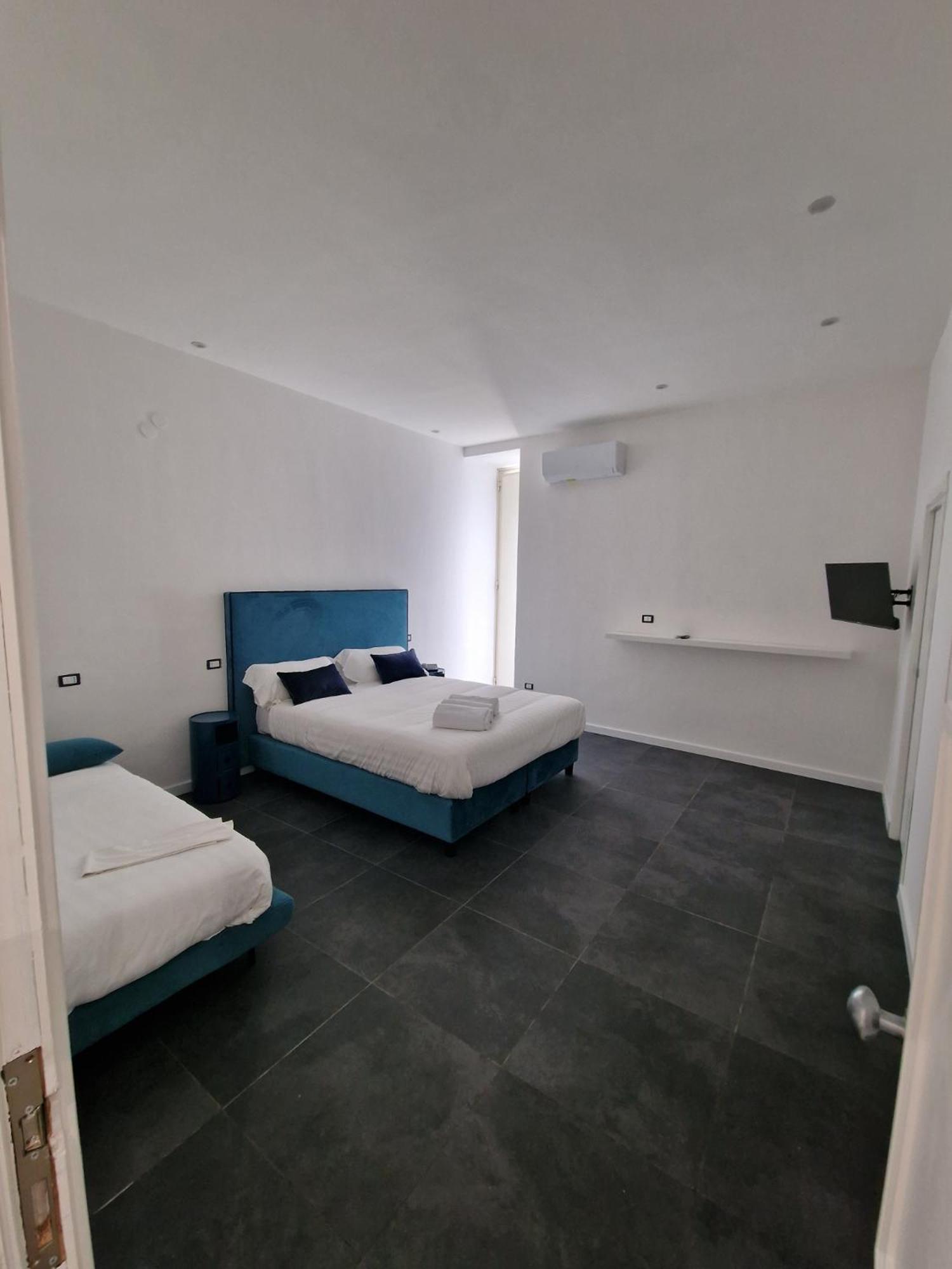 Standard Triple Room photo 2