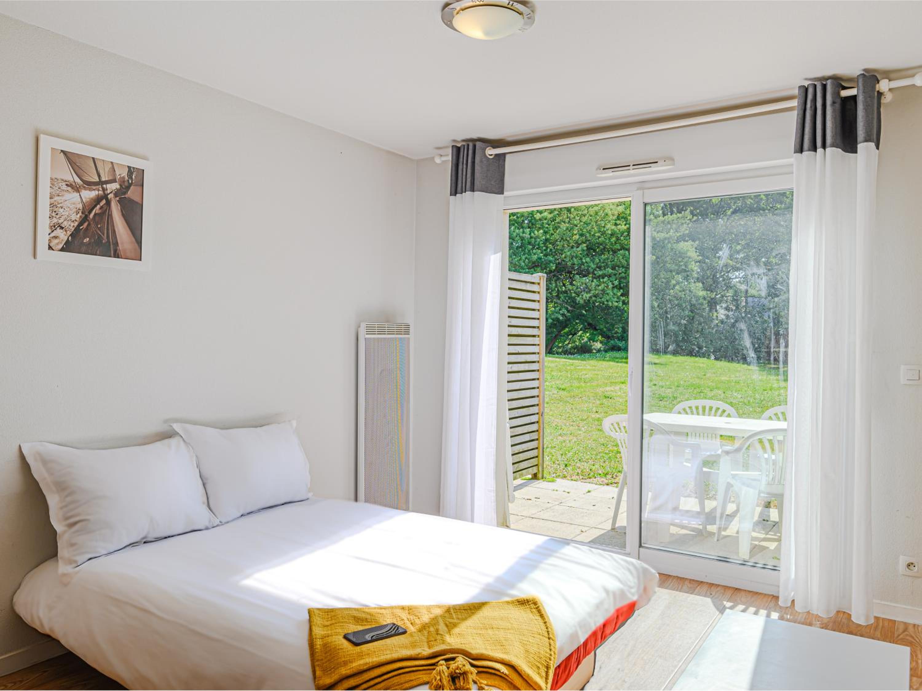 Two-Bedroom House - Photo 8