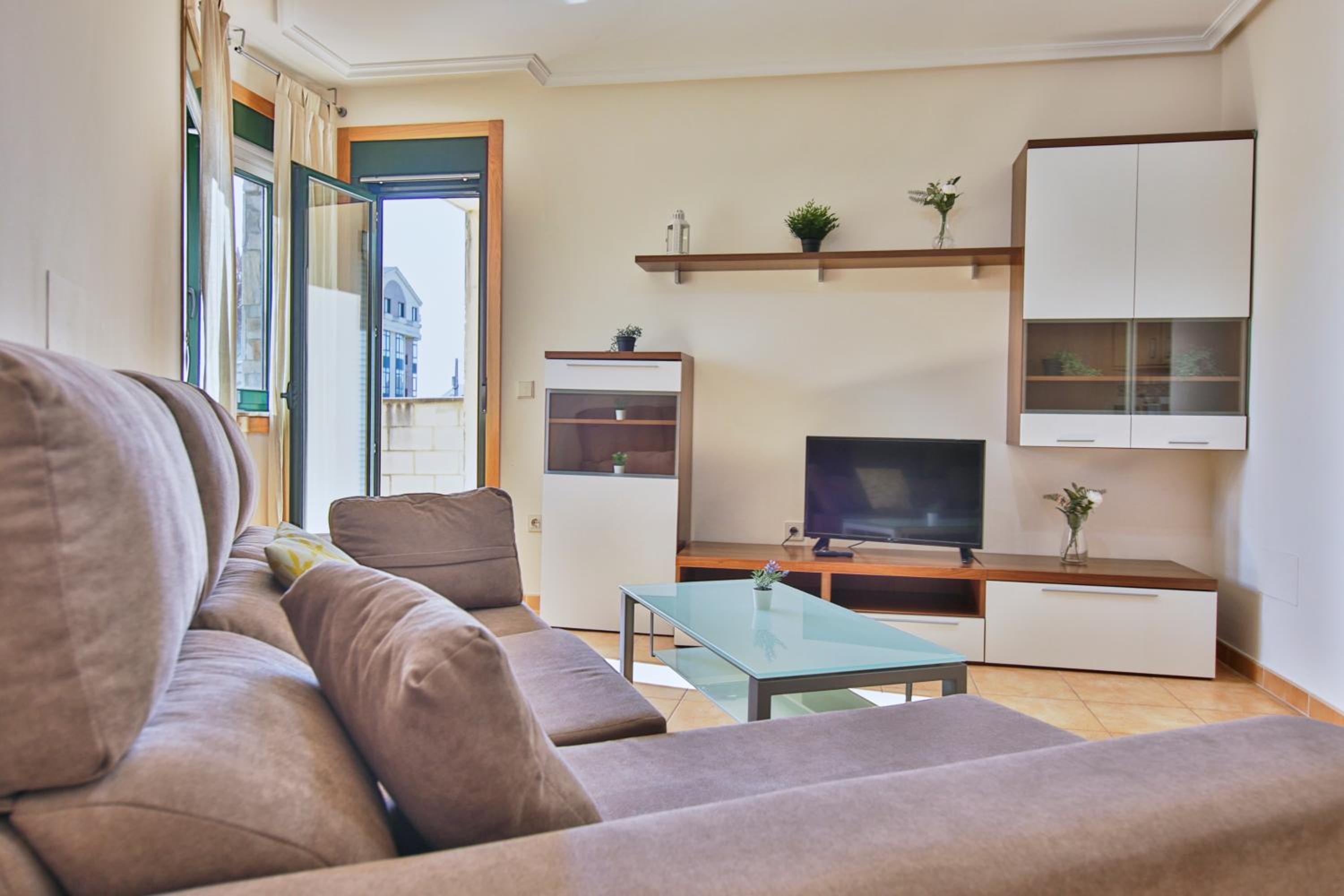 One-Bedroom Apartment photo 2