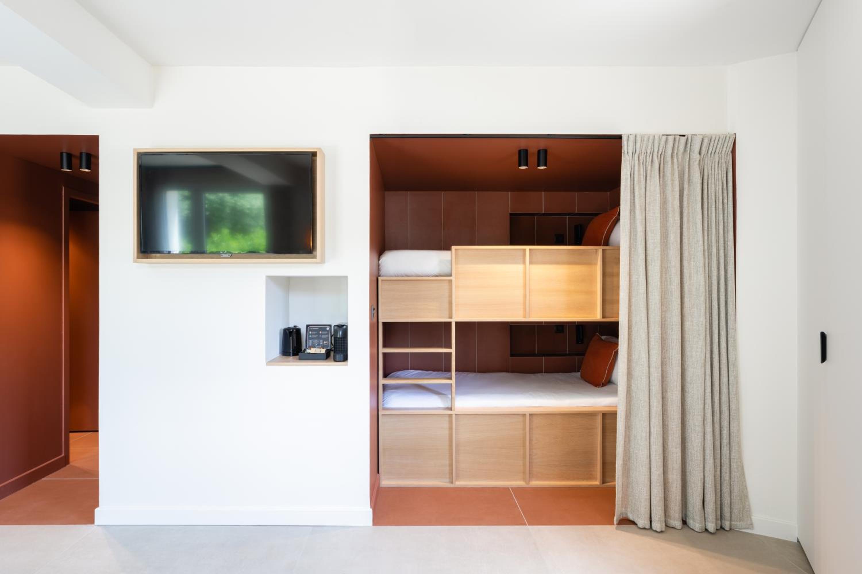 Standard Double Room Garden Level - Photo 6