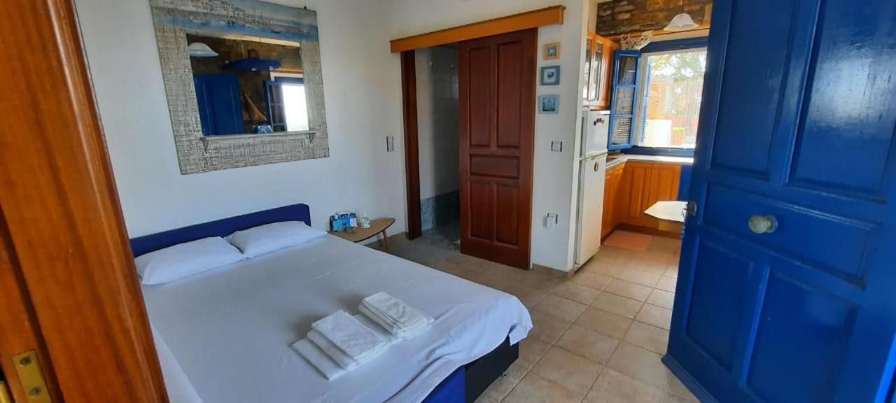 One-Bedroom House photo 1