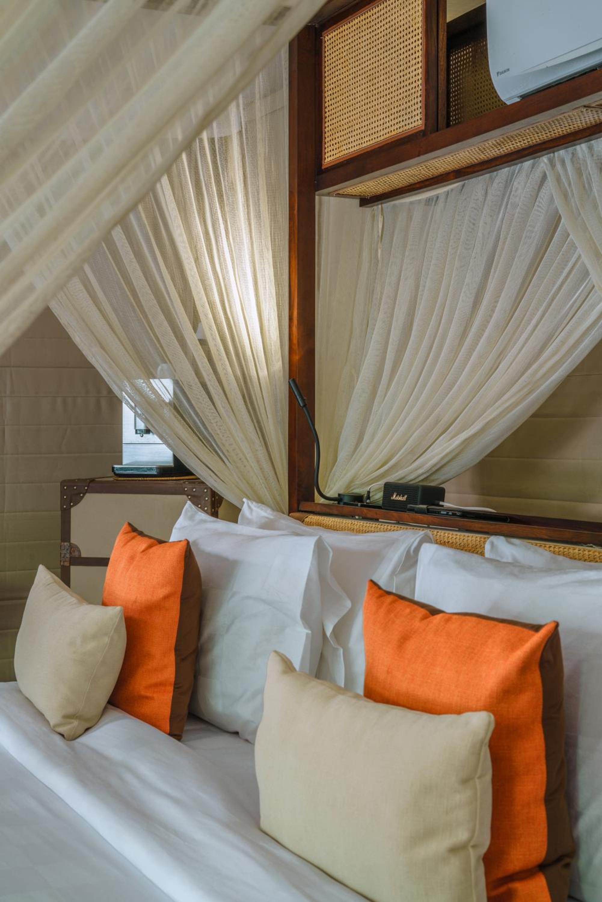 Jungle Jacuzzi Lodge - Adults Only - Photo 13