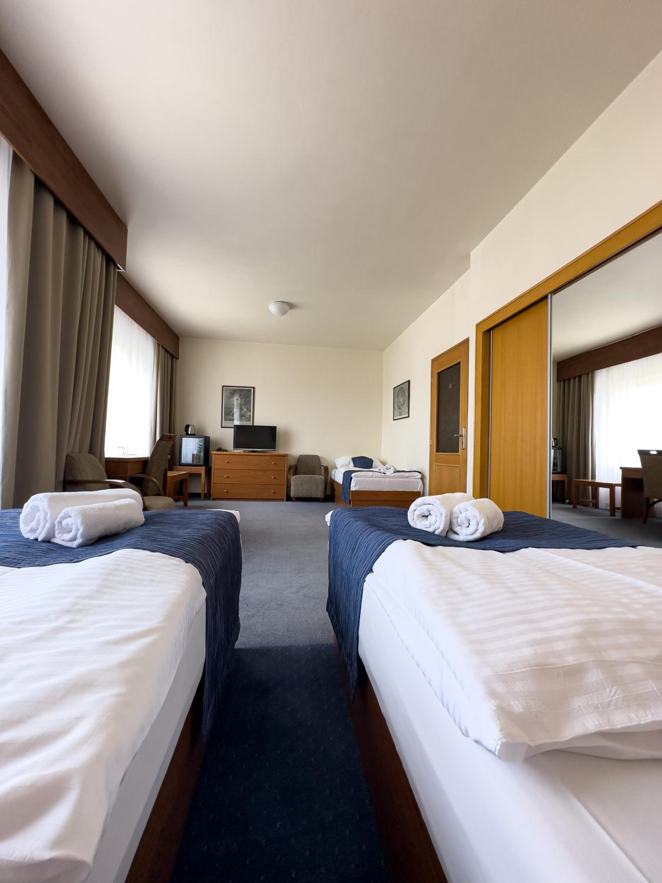 Triple Room