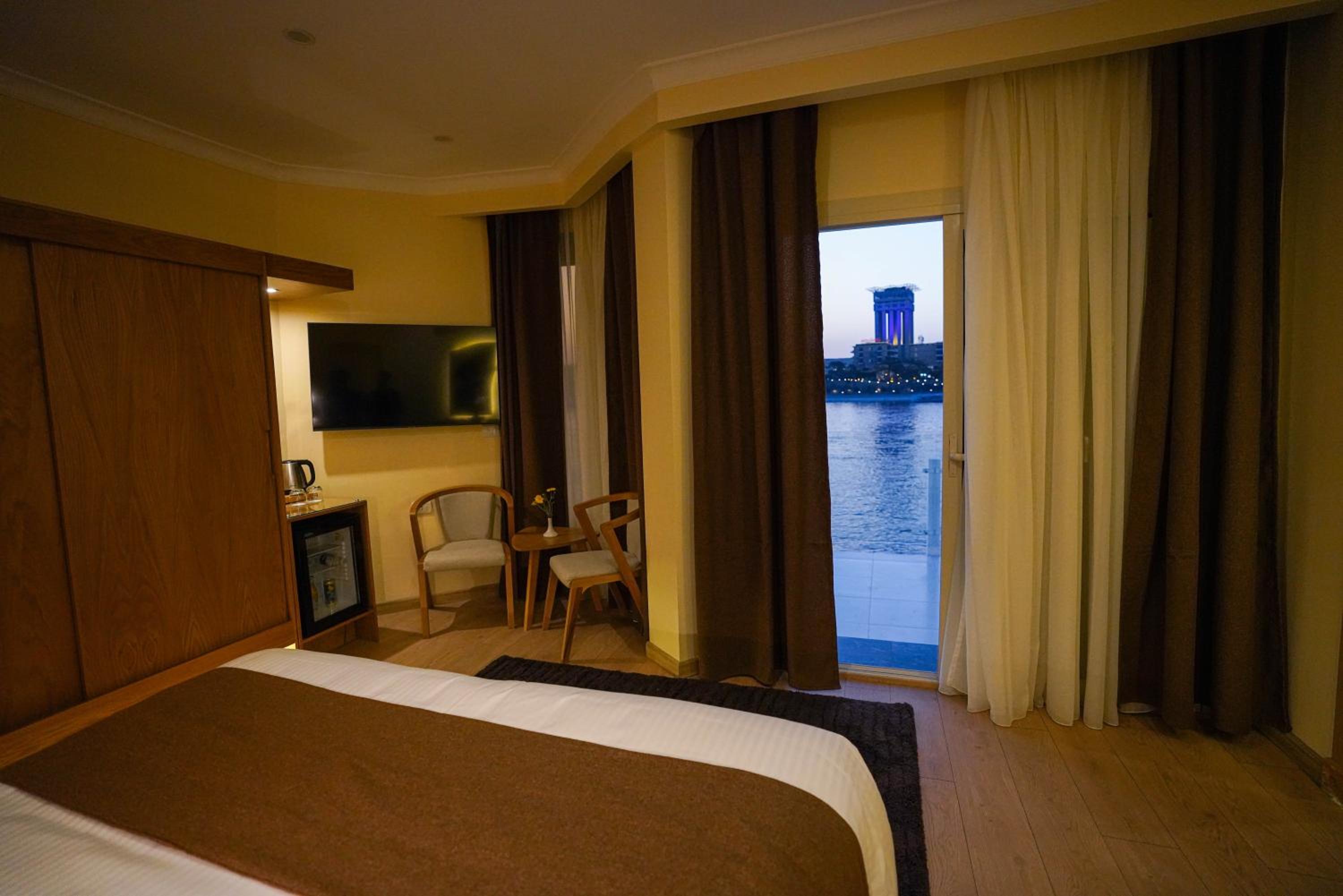 Double Room with Terrace - Photo 5