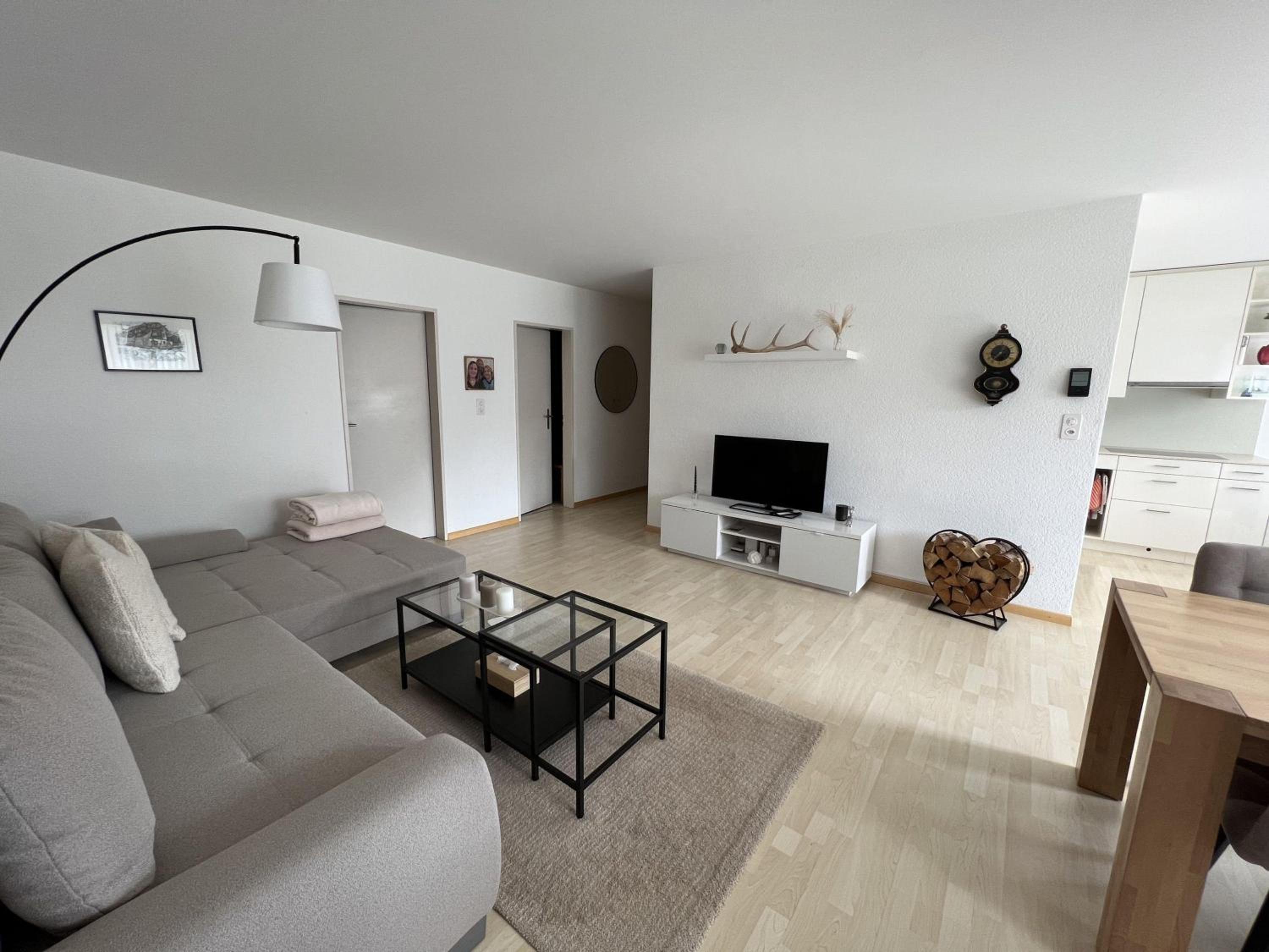 Two-Bedroom Apartment with Shower  photo 3