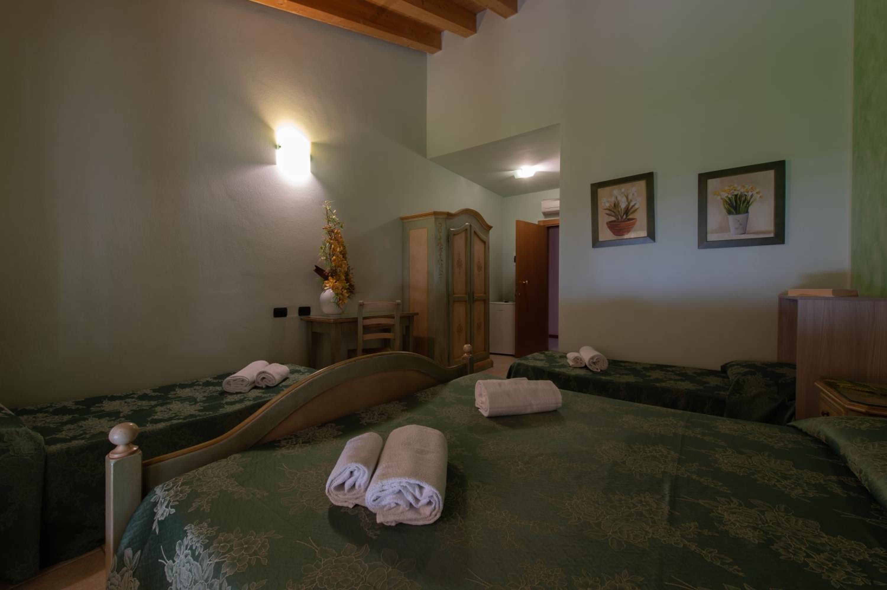 Quadruple Room photo 3
