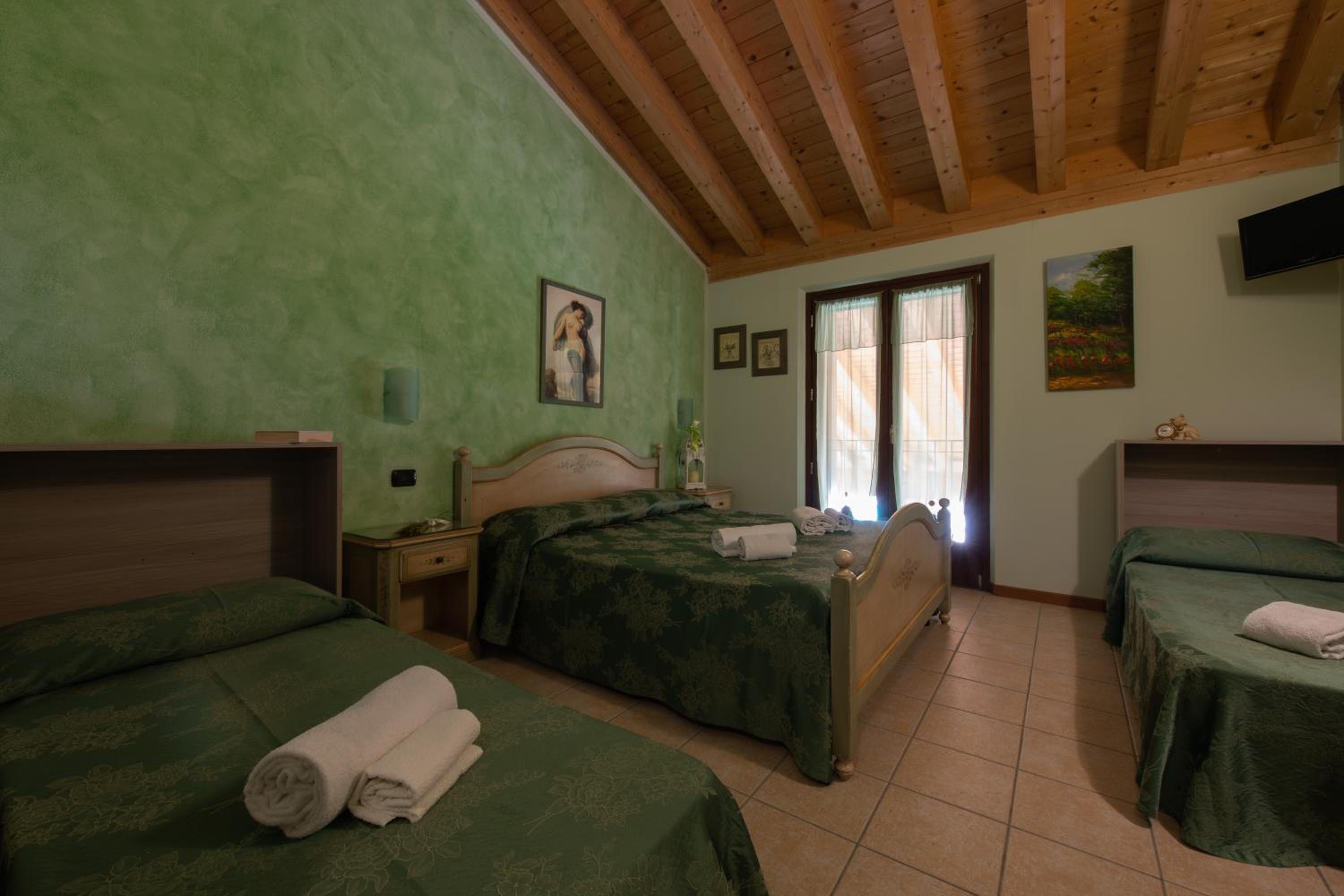 Quadruple Room photo 2
