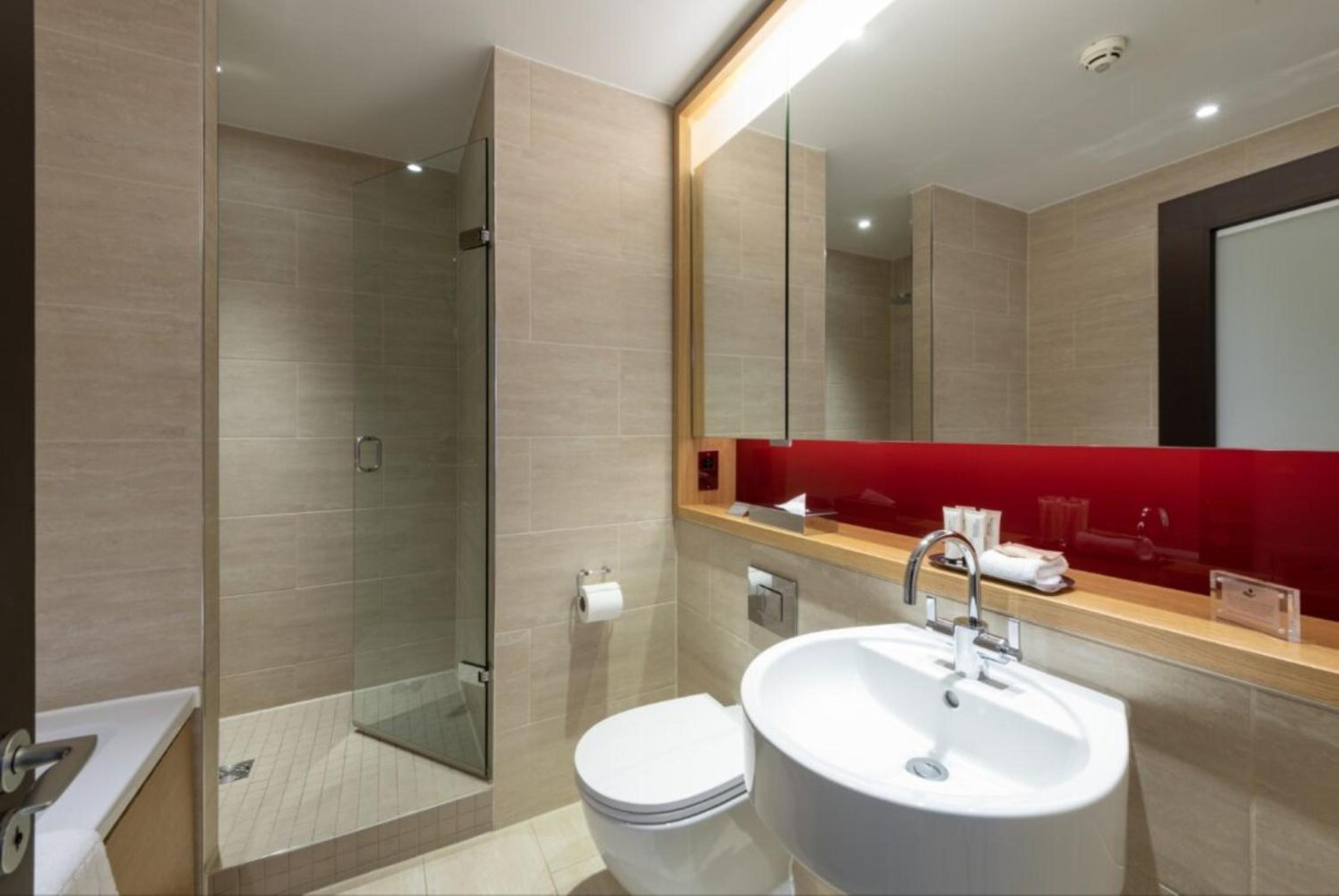 Deluxe King Room with Balcony
