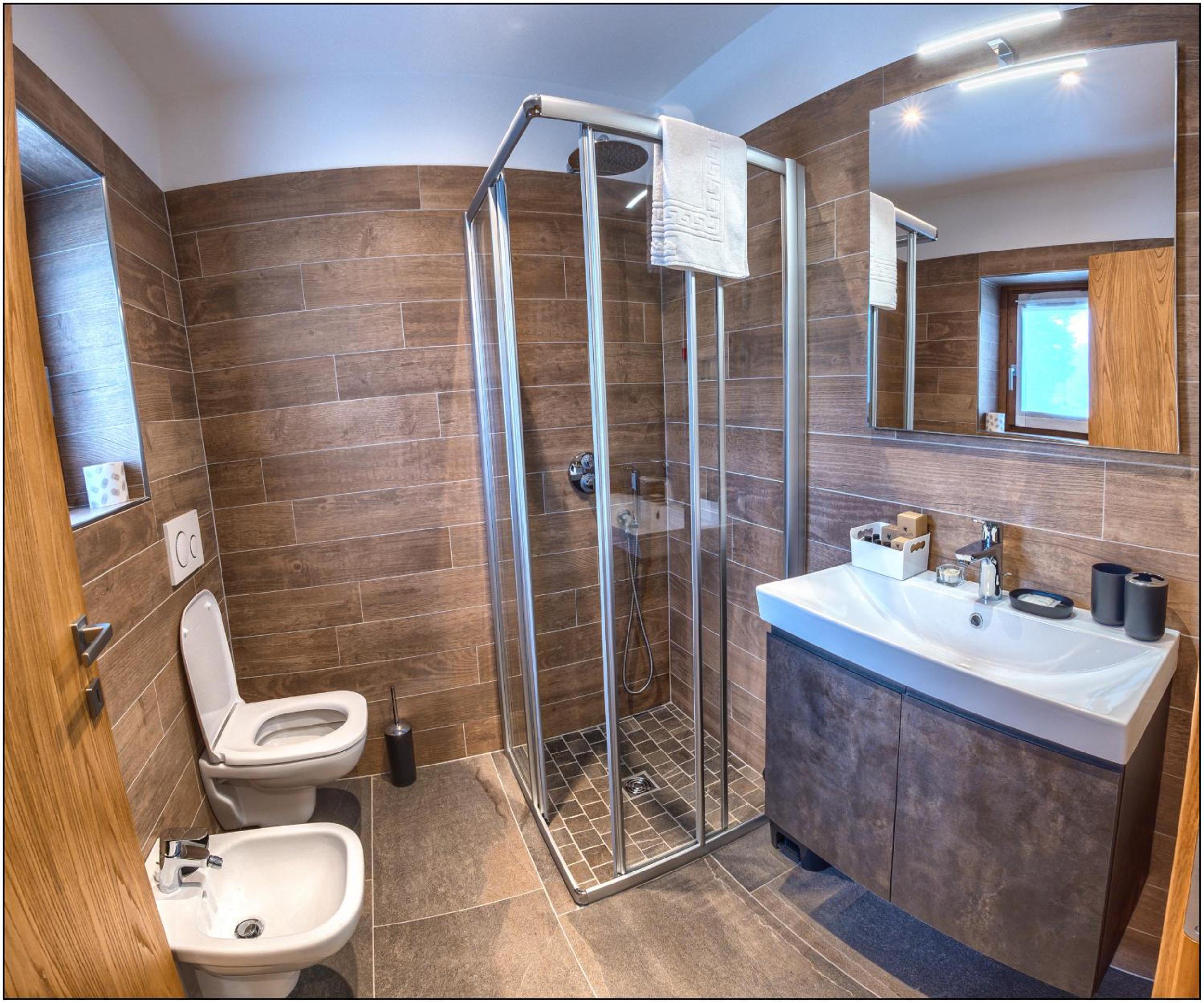 Deluxe Quadruple Room photo 2