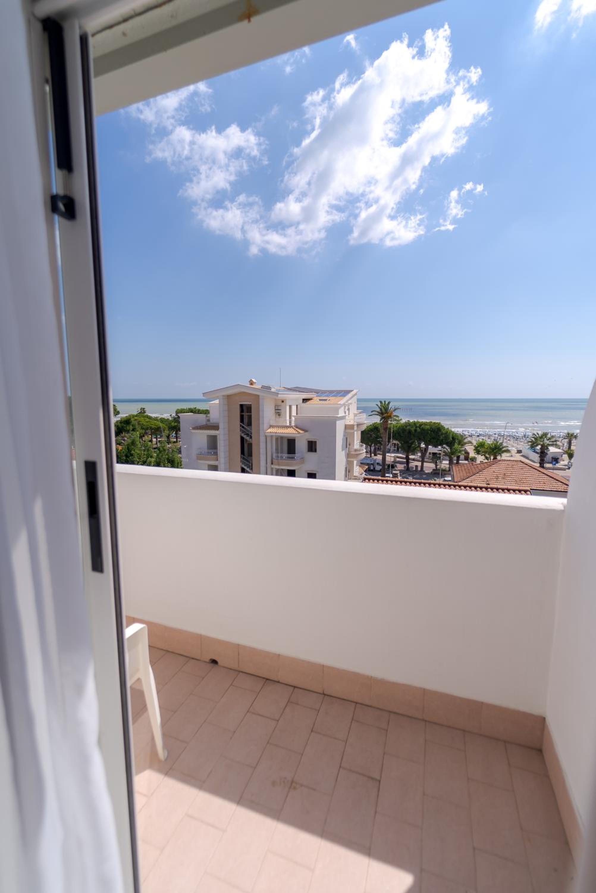 Quadruple Room with Sea View photo 3