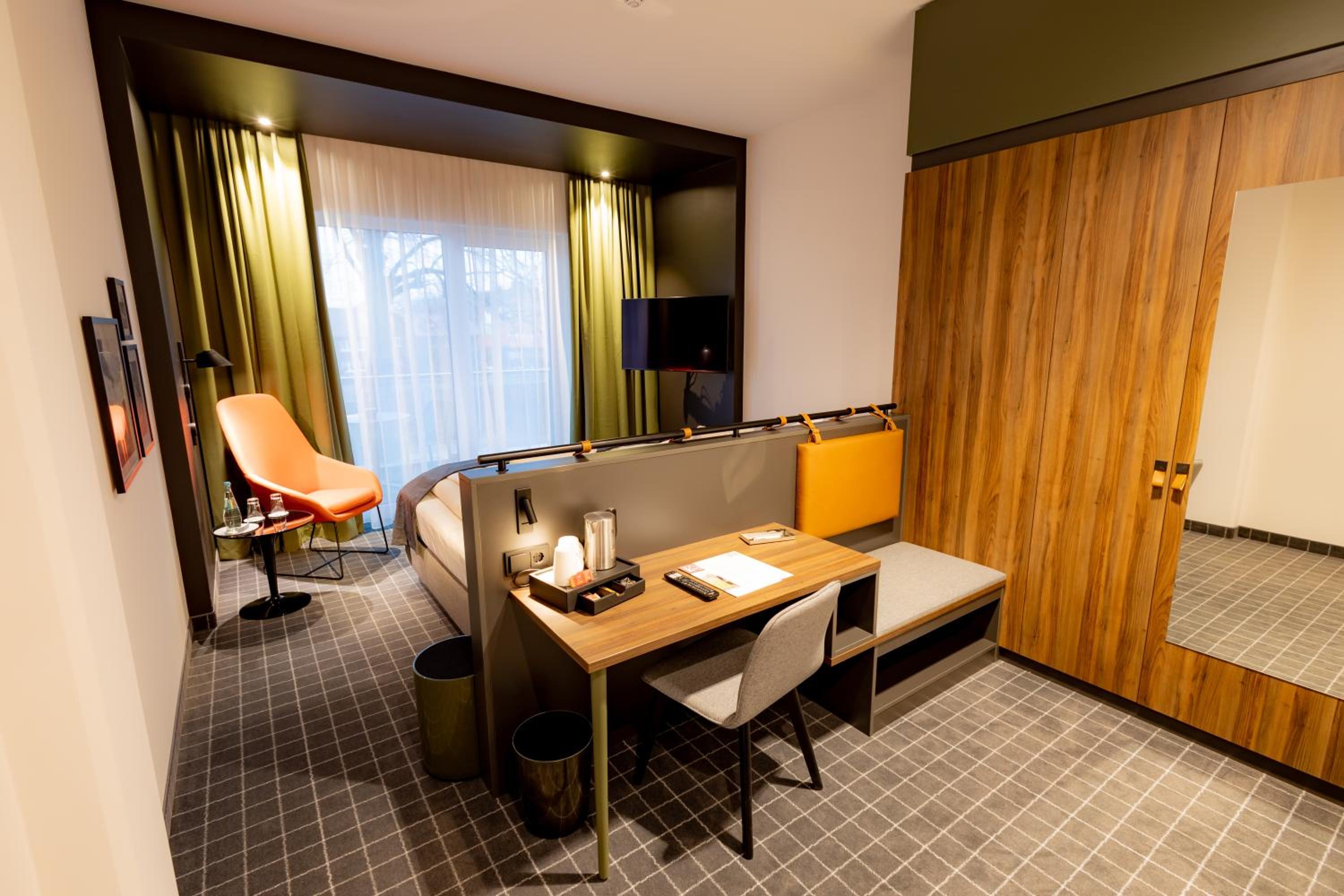 Double Room with Balcony - Photo 5