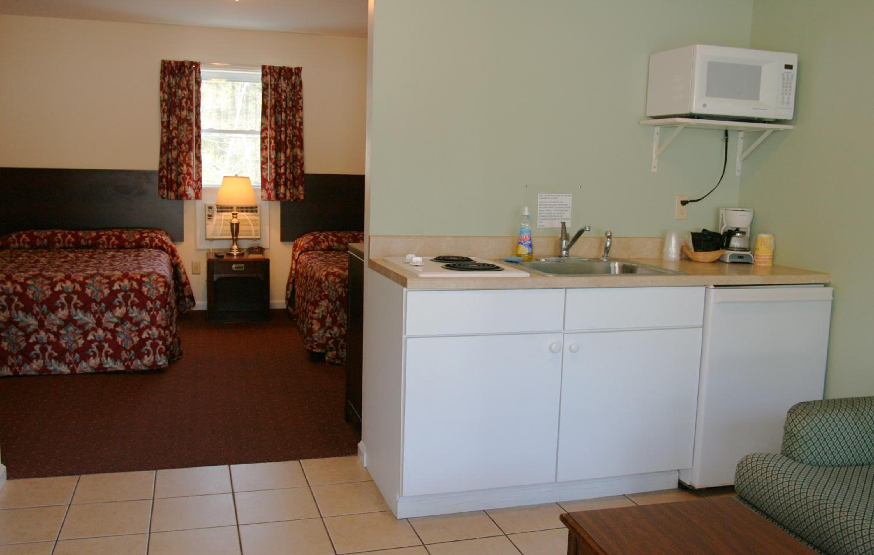 Suite with Kitchen - Photo 6