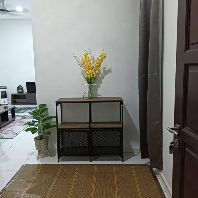 Three-Bedroom House photo 2