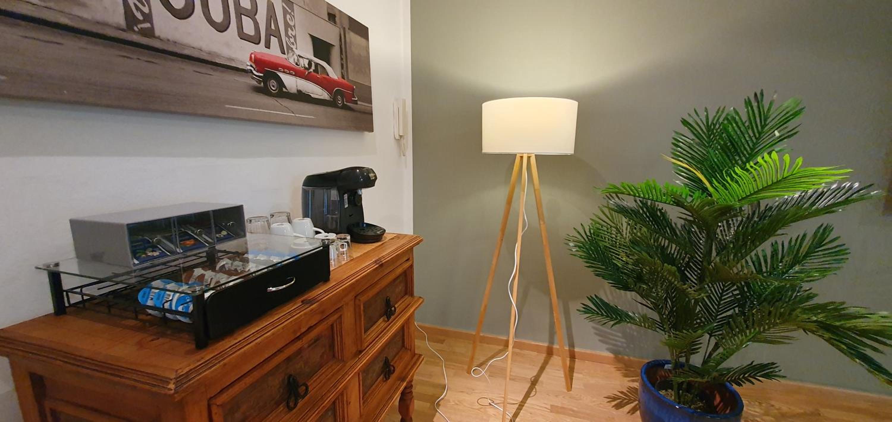 Deluxe Apartment photo 2