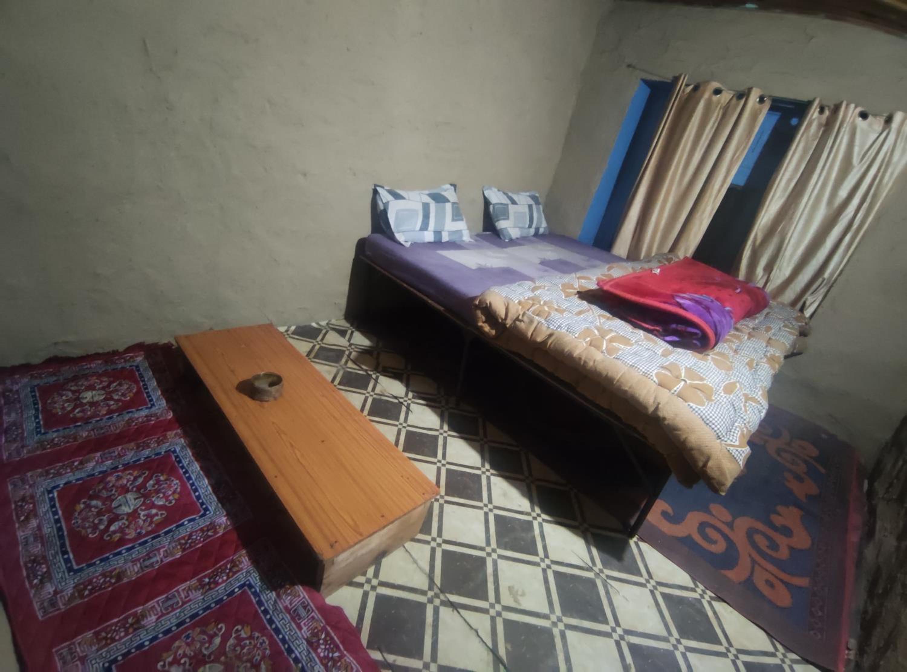 Budget Double Room photo 3
