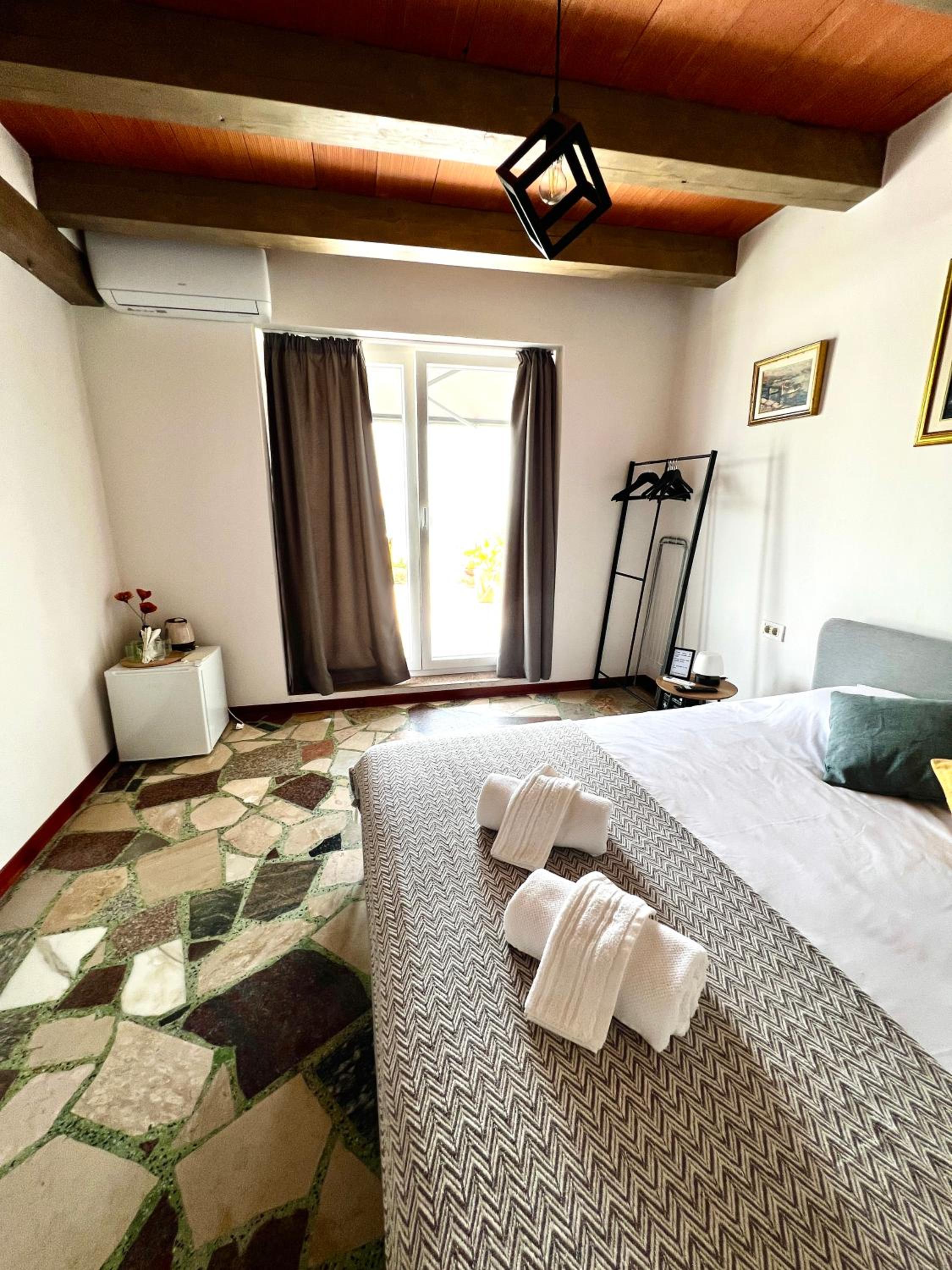 Deluxe Double Room With Sea View