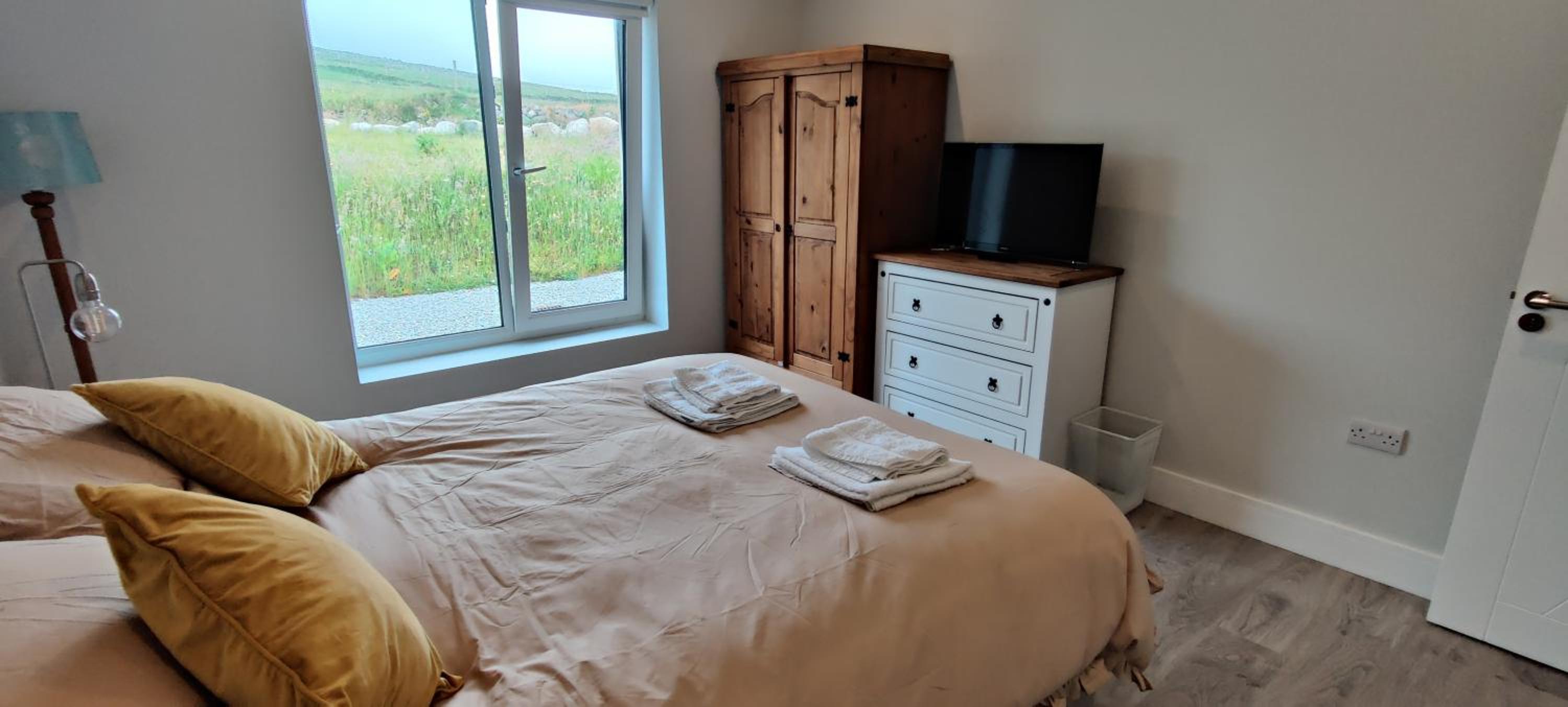 Double Room with Shared Bathroom
