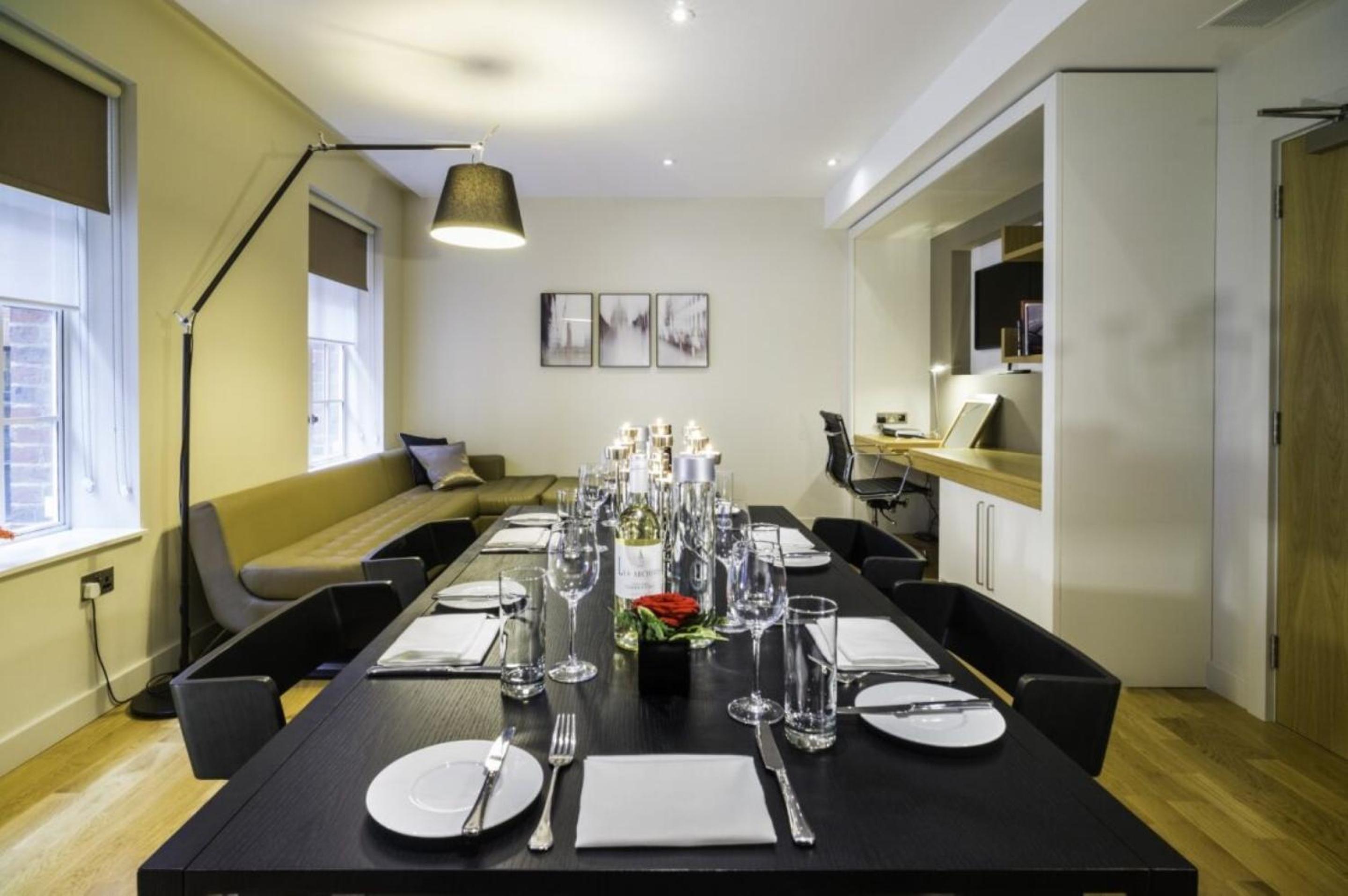 Master Suite with Club Lounge Access