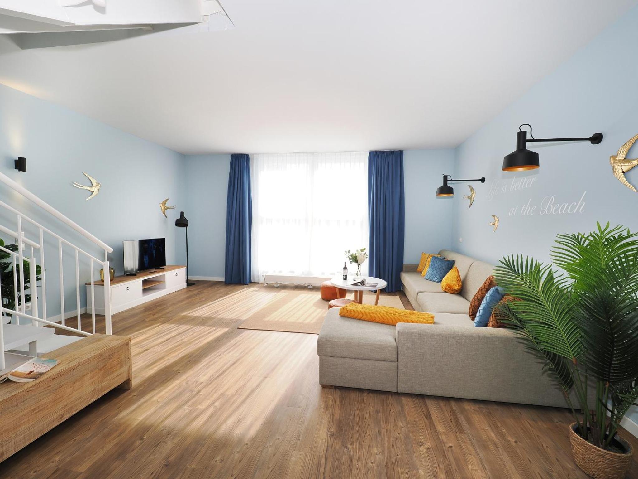 Apartment with Terrace photo 2