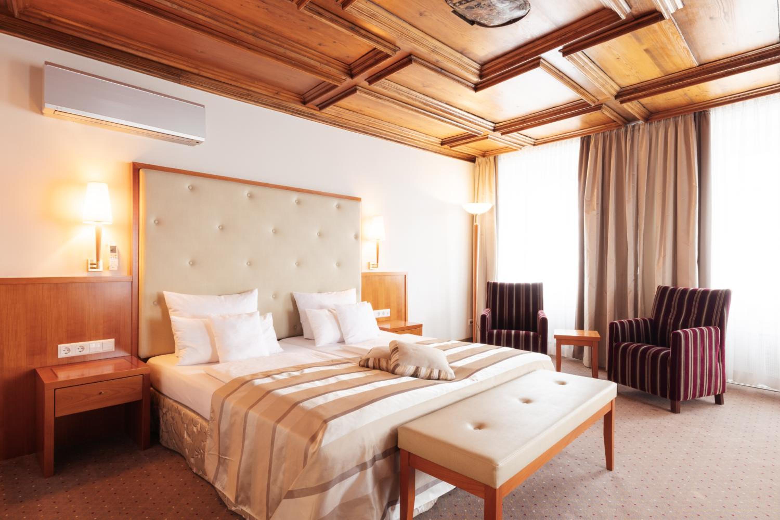 Junior Suite with Terrace and Lakeview - Photo 8
