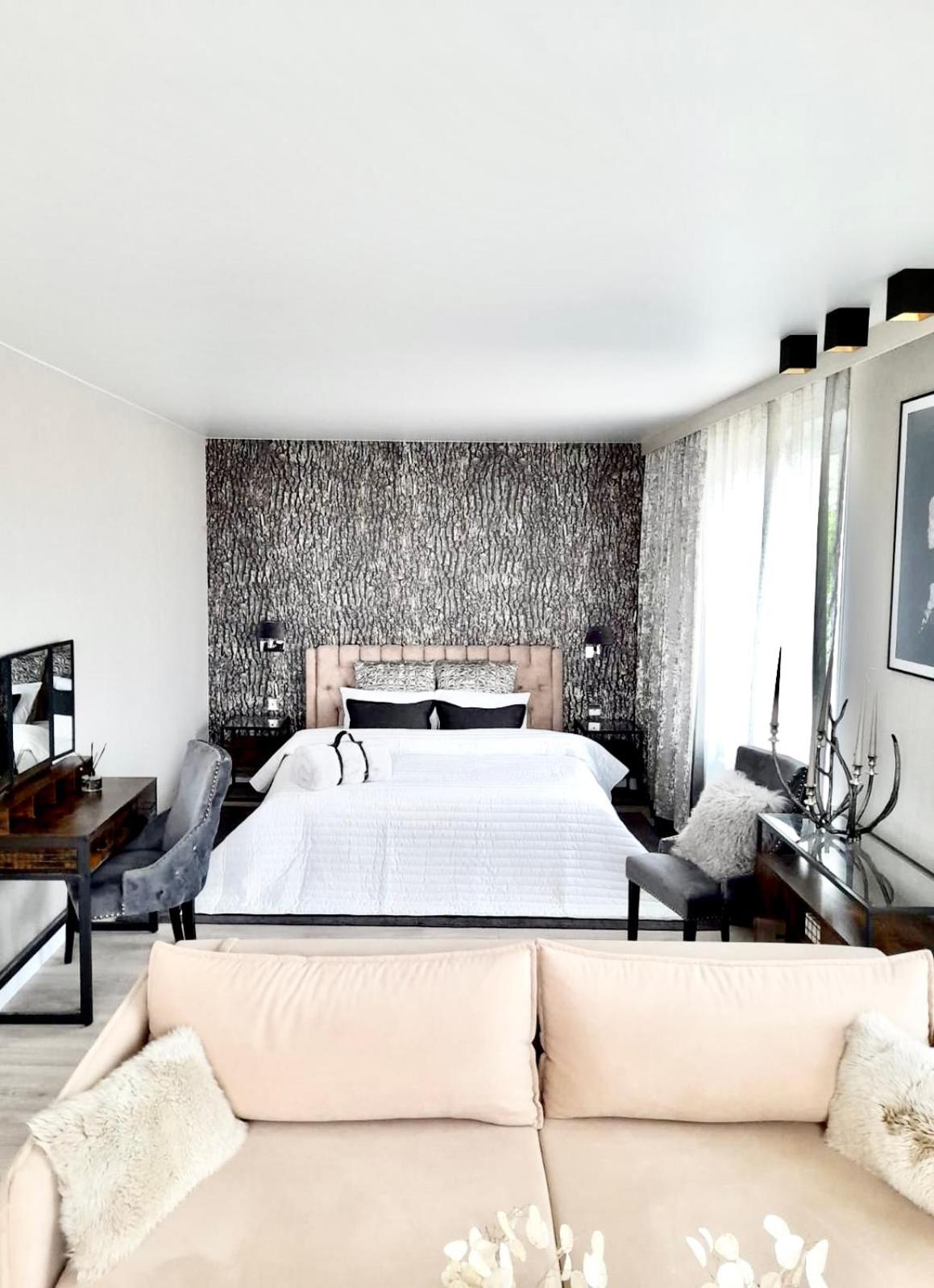 Superior Deluxe Double or Twin Room  photo 1