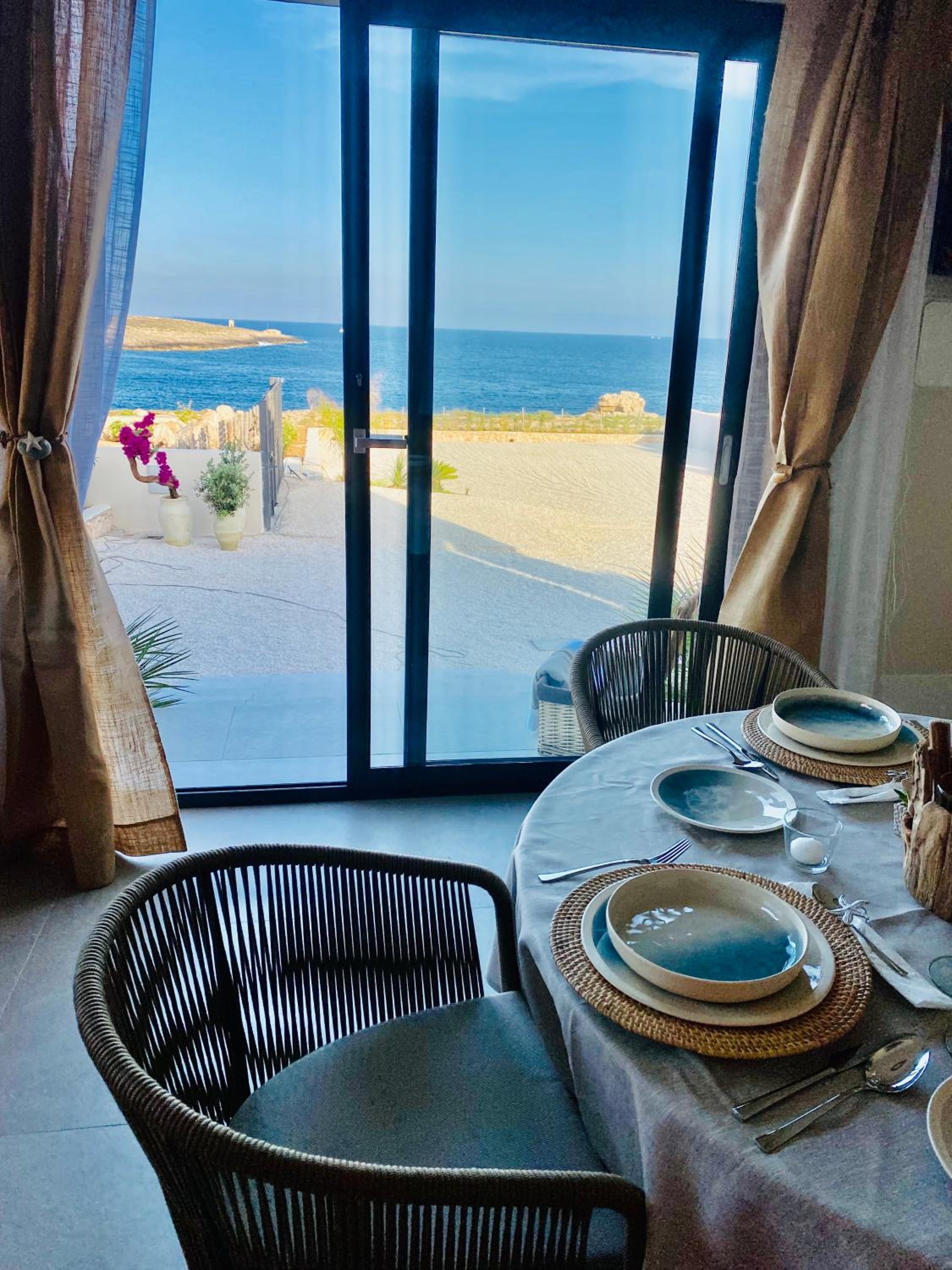 Deluxe Suite with Sea View photo 2