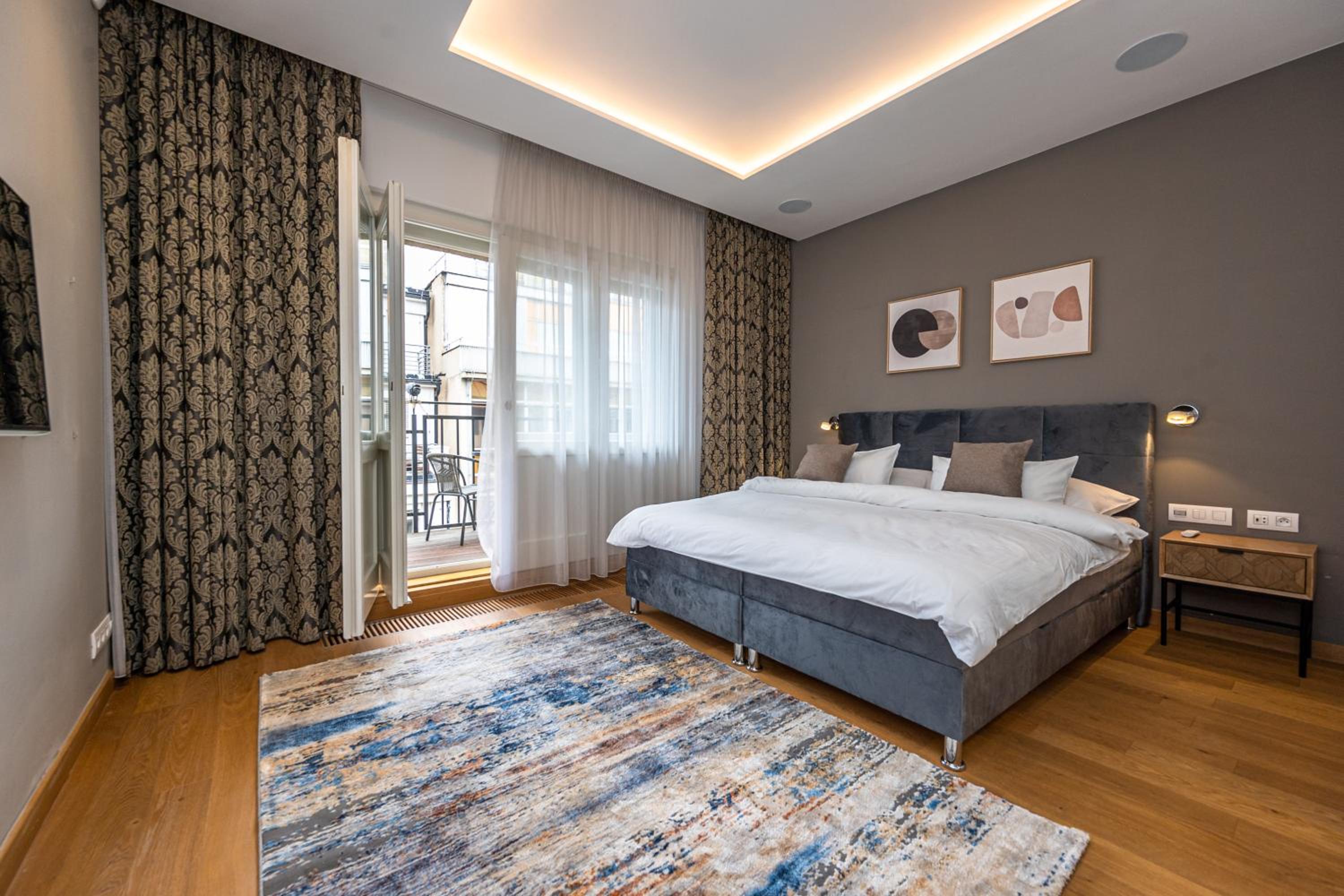 Apartment with Terrace