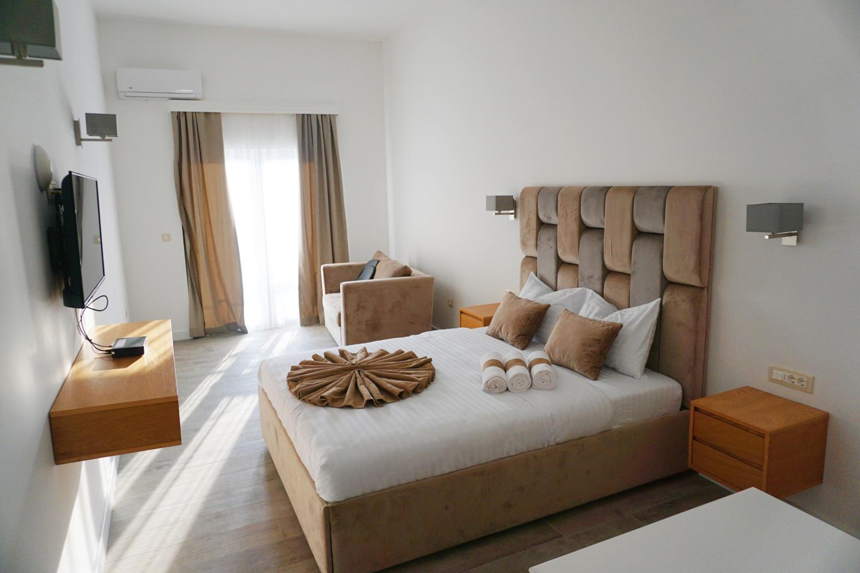 Triple Room with Balcony photo 3