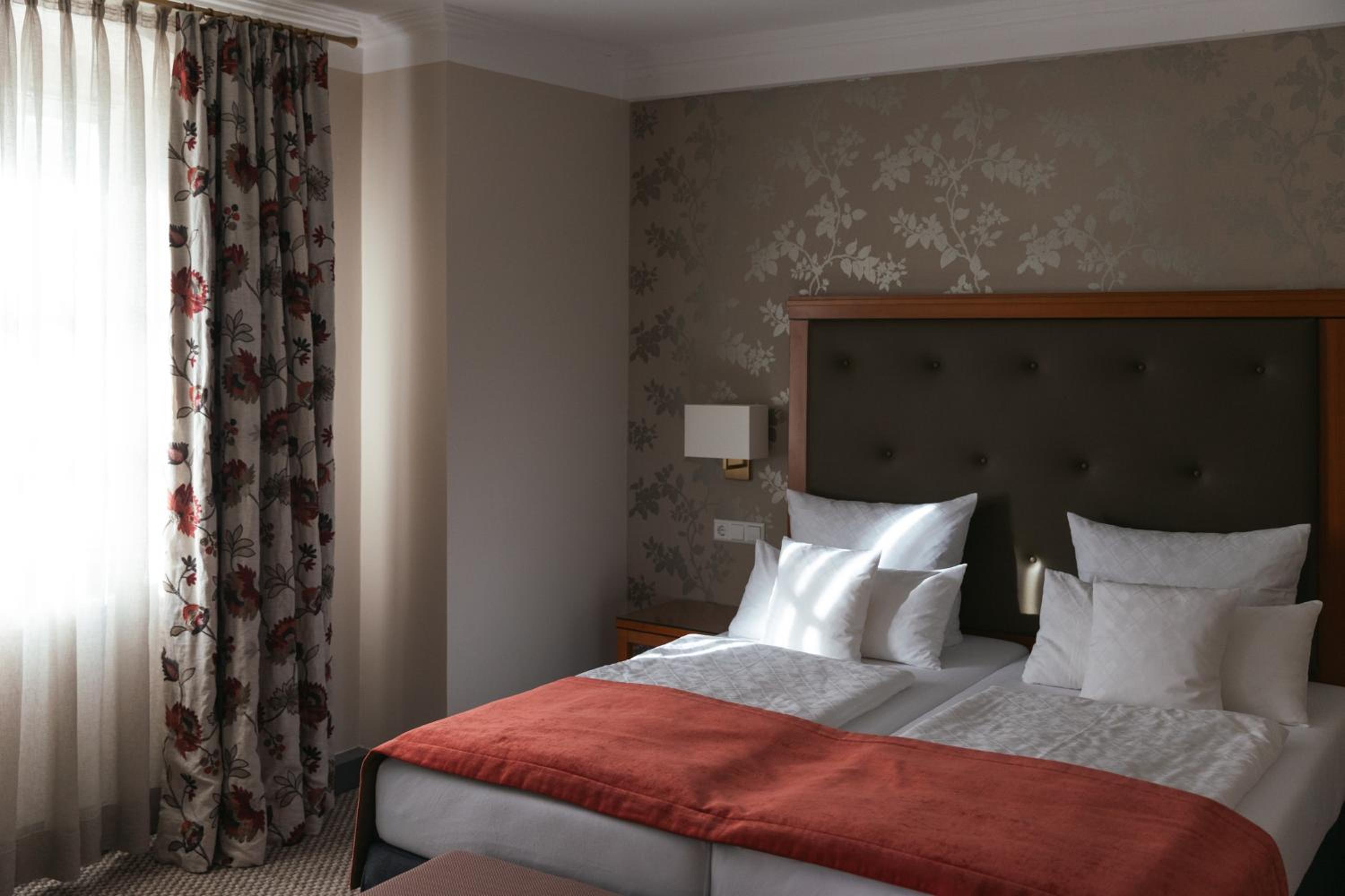 Deluxe Double or Twin Room - Photo 5