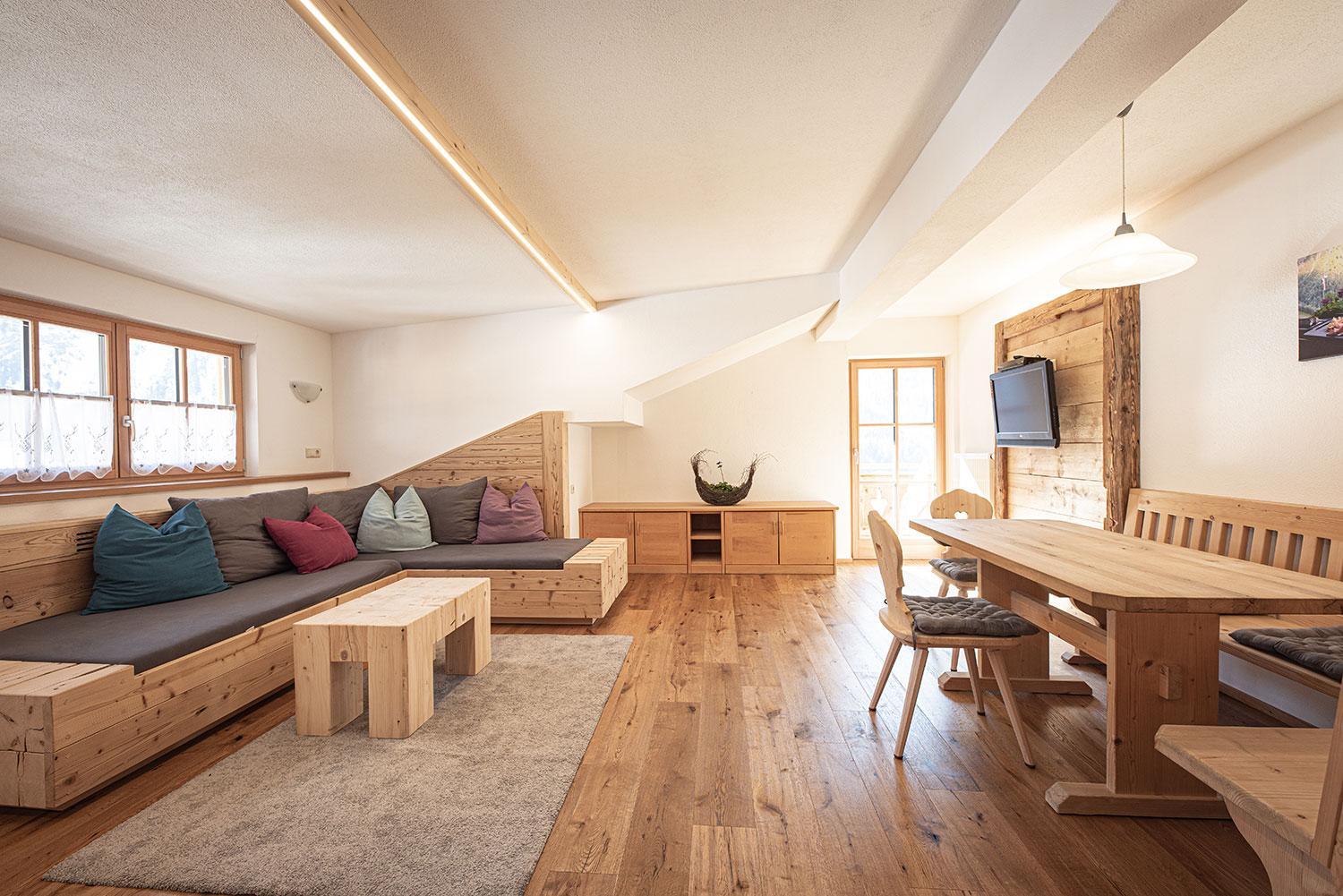 Three-Bedroom Apartment with Mountain View