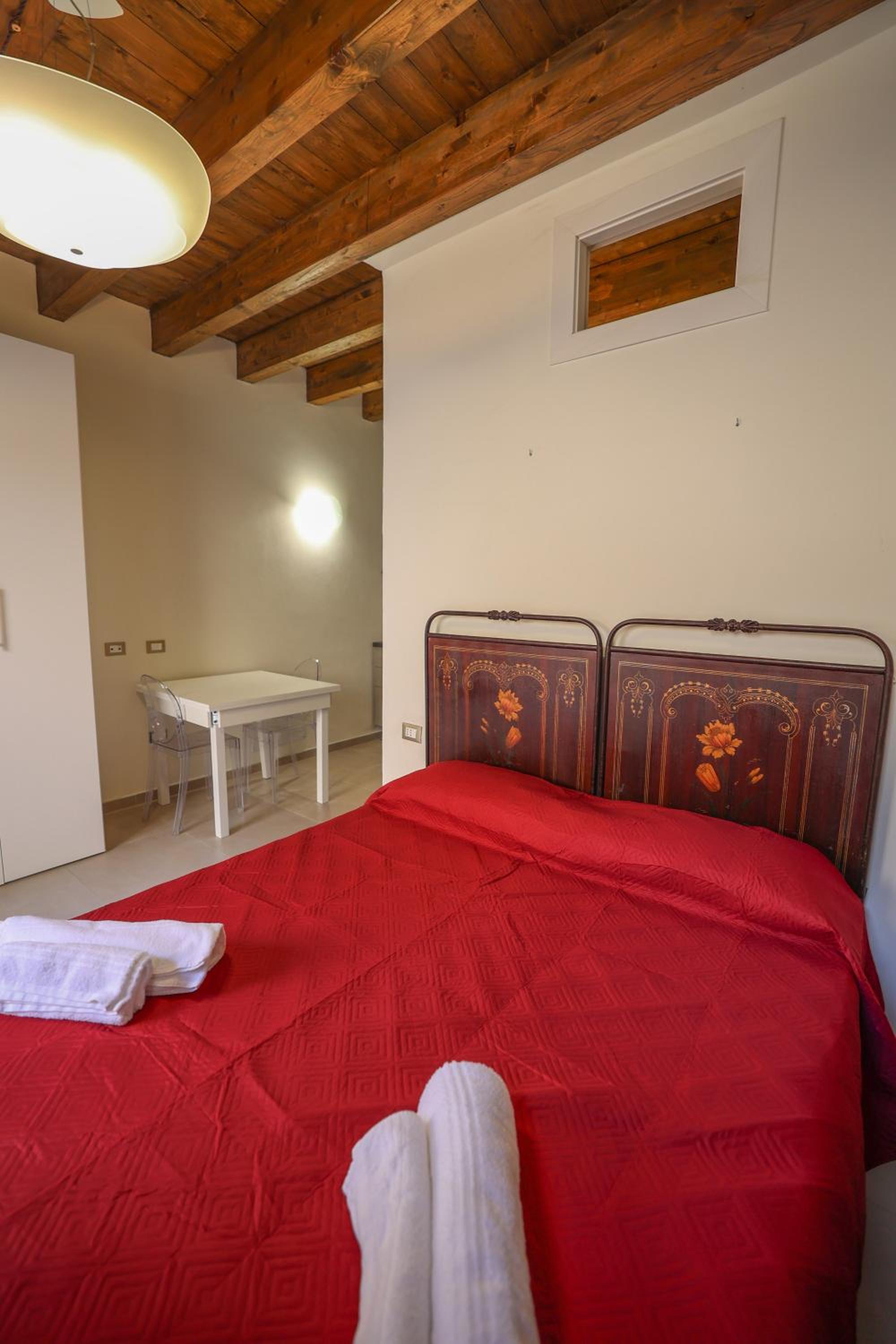 Studio Apartment photo 3