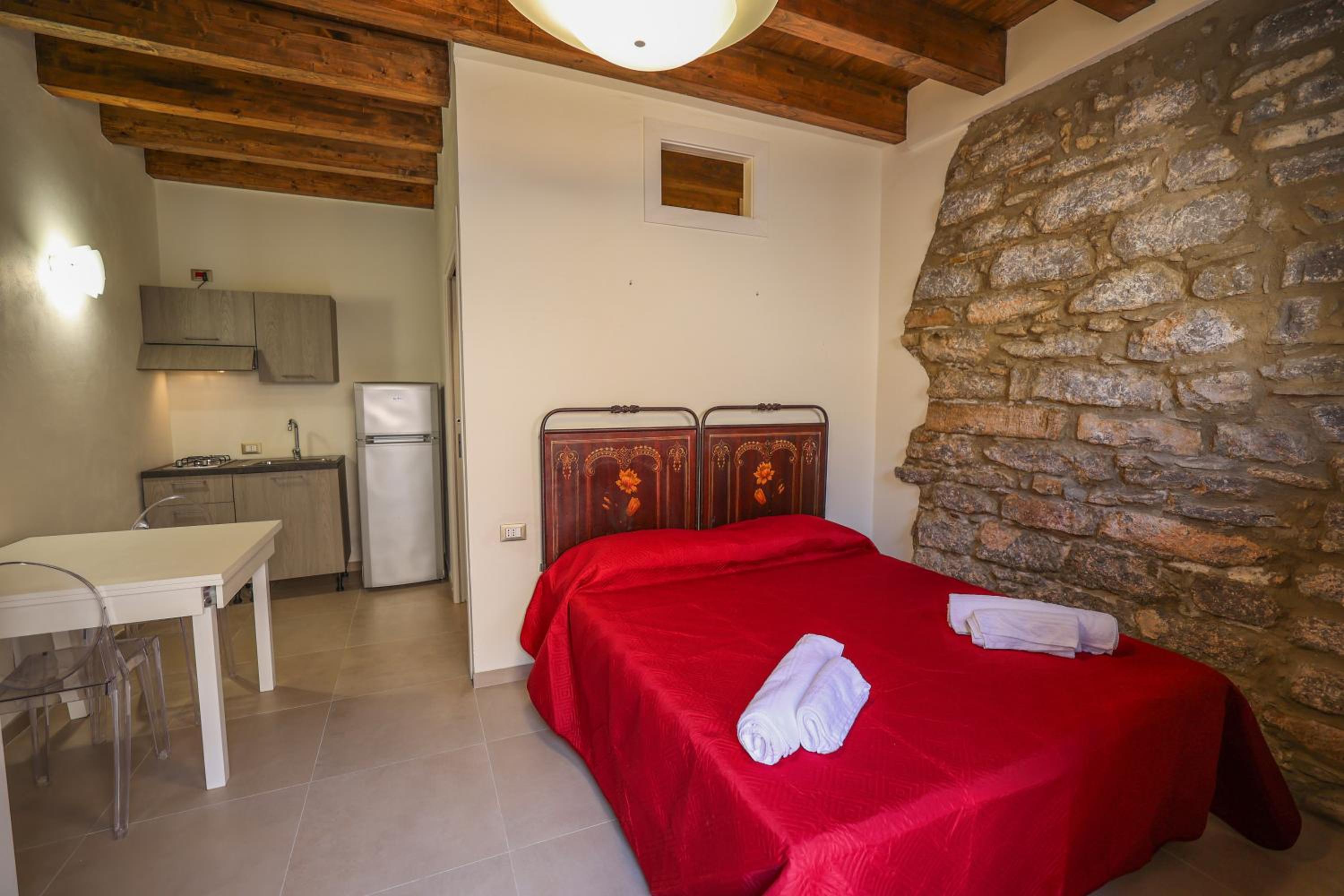 Studio Apartment photo 1