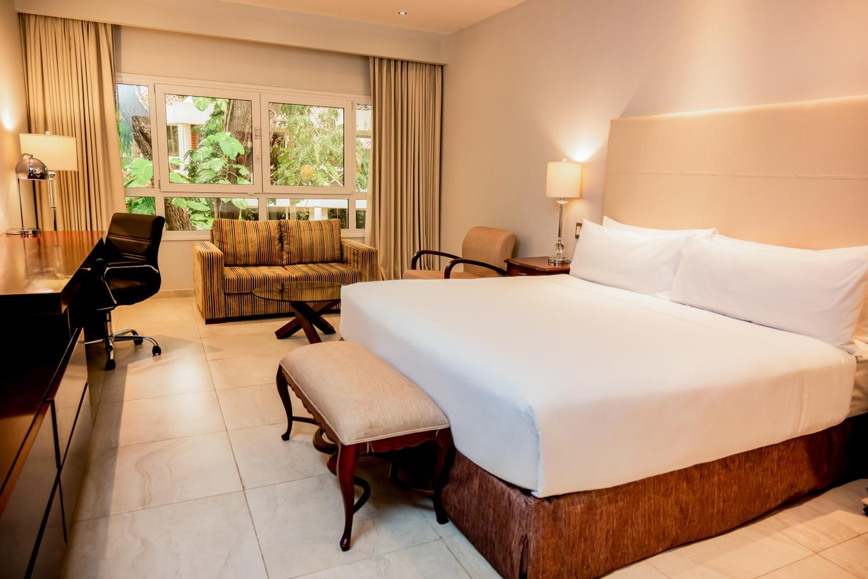 Executive King Room - Club Lounge Access