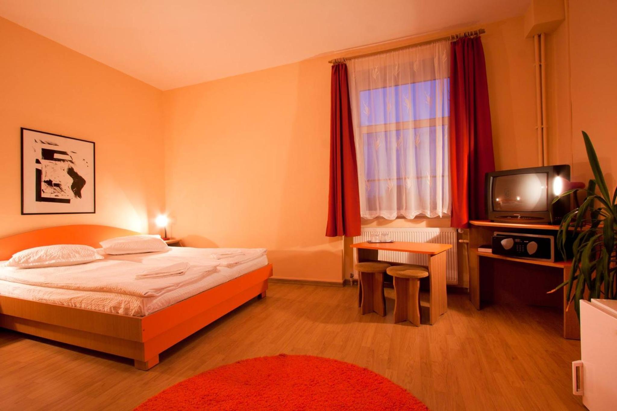 Standard Double Or Twin Room photo 2