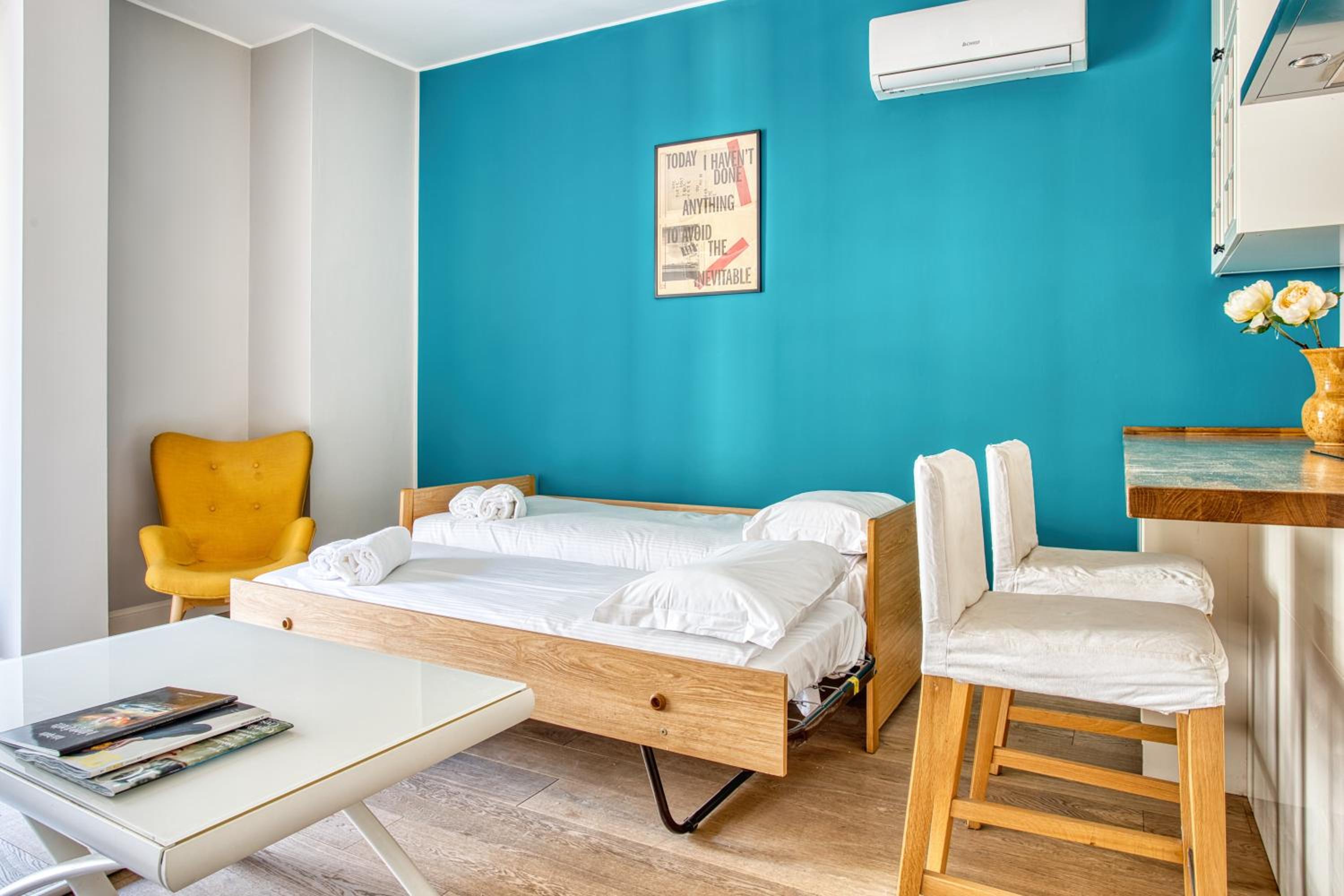 One-Bedroom Apartment