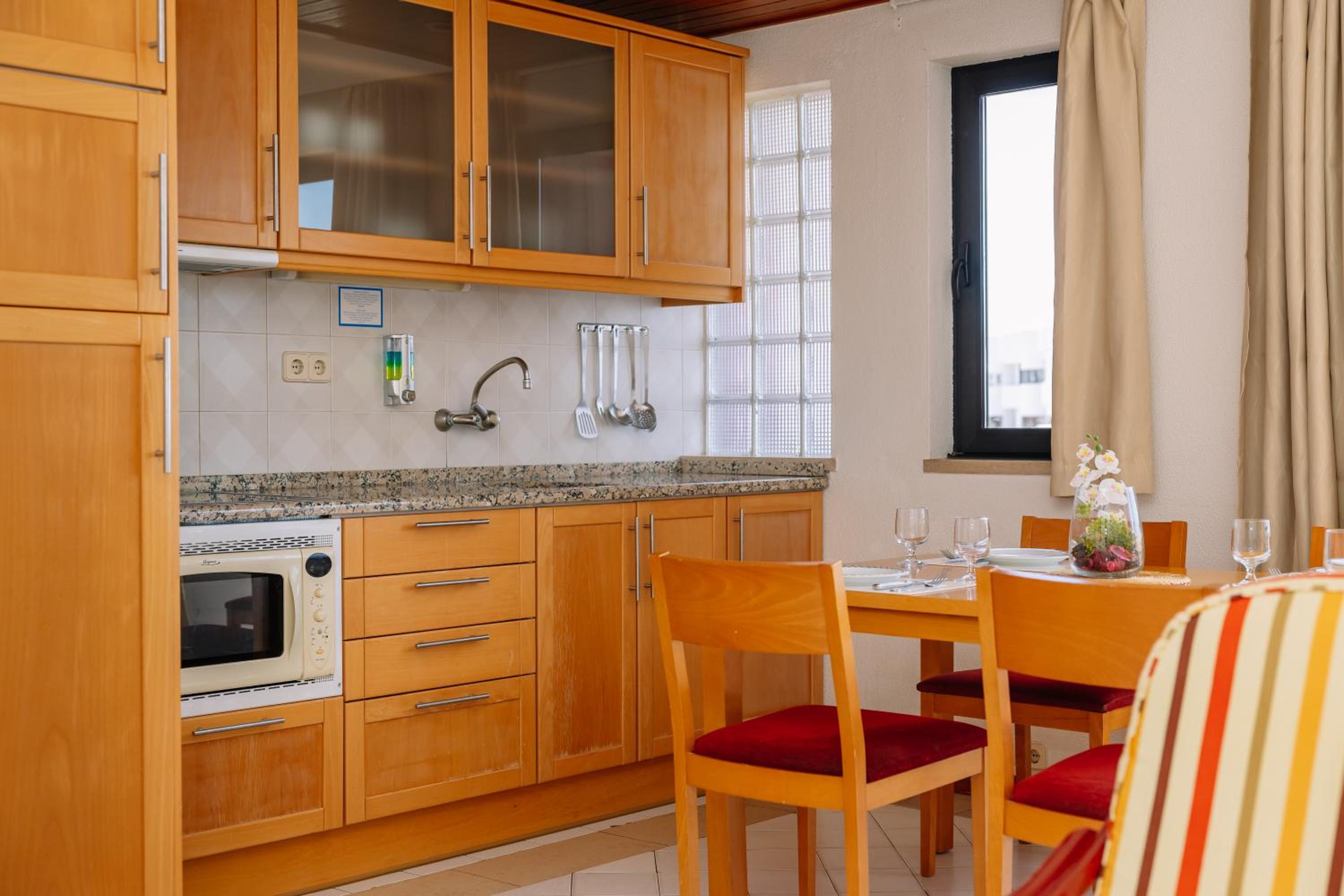 Superior One Bedroom Apartment 2 - Winter All Inclusive - Photo 2