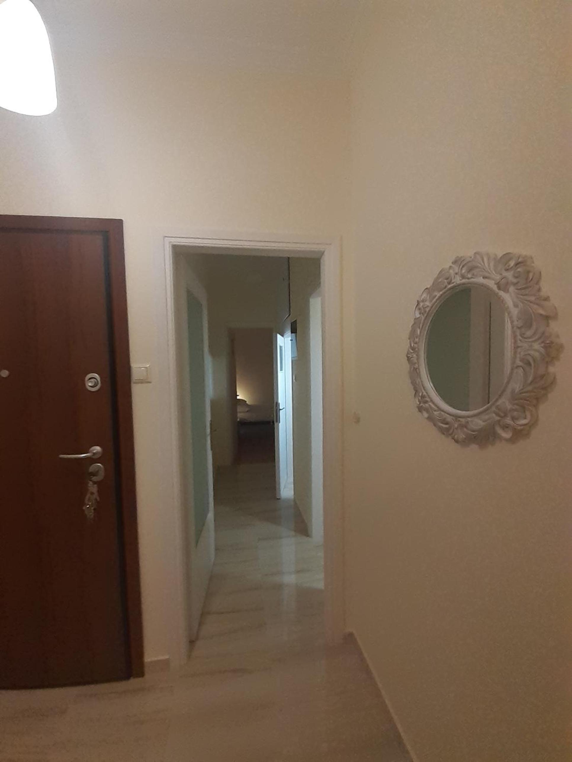 One-Bedroom Apartment with Balcony
