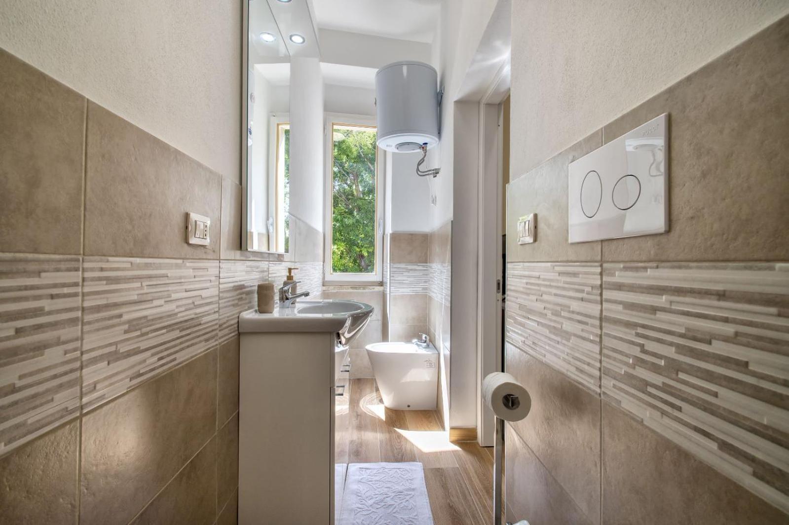 Double Room with Private Bathroom photo 3