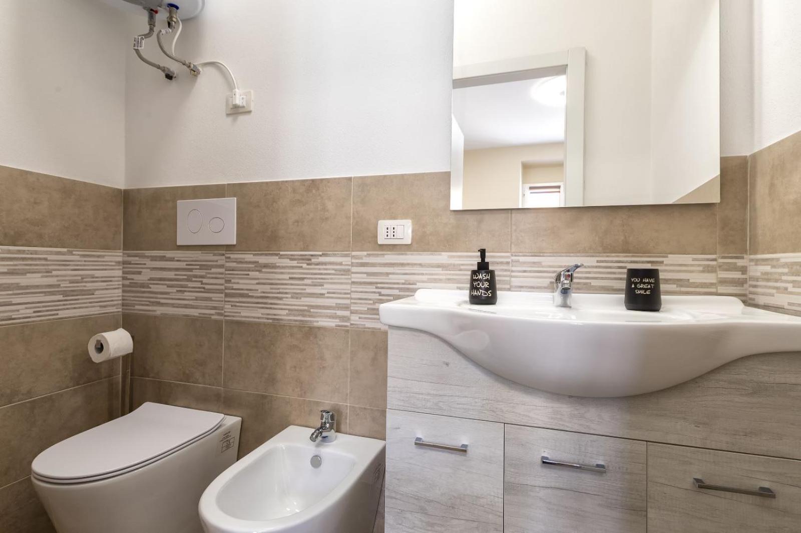 Double Room with Private Bathroom photo 2